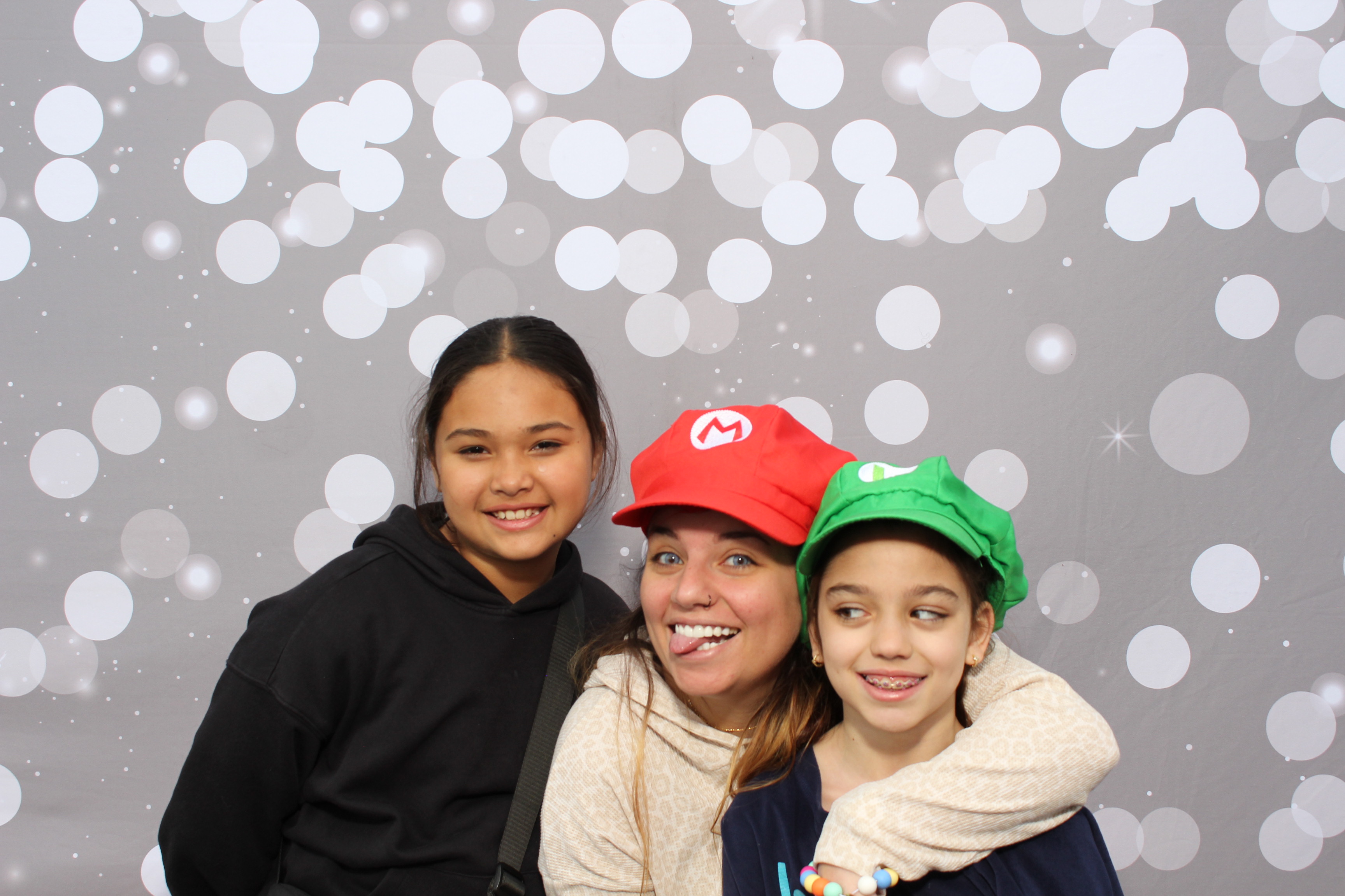 Freedom Elementary Family Fun Night | View more photos from the event at gallery.photoboothcincy.com/u/PhotoBoothCincy/Freedom-Elementary-Family-Fun-Night-0