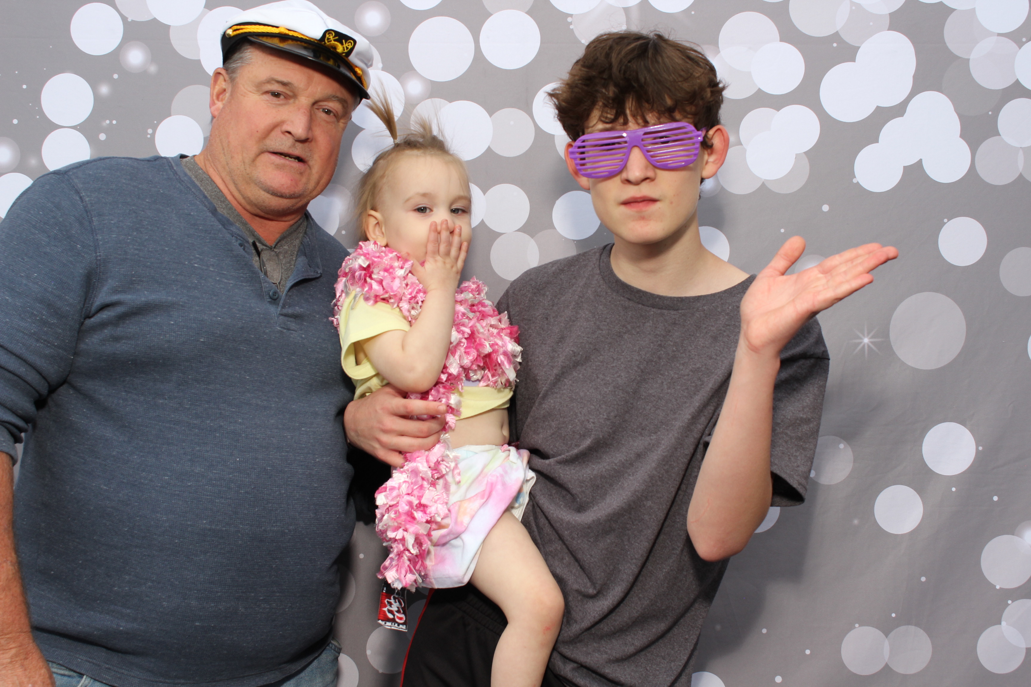 Freedom Elementary Family Fun Night | View more photos from the event at gallery.photoboothcincy.com/u/PhotoBoothCincy/Freedom-Elementary-Family-Fun-Night-0