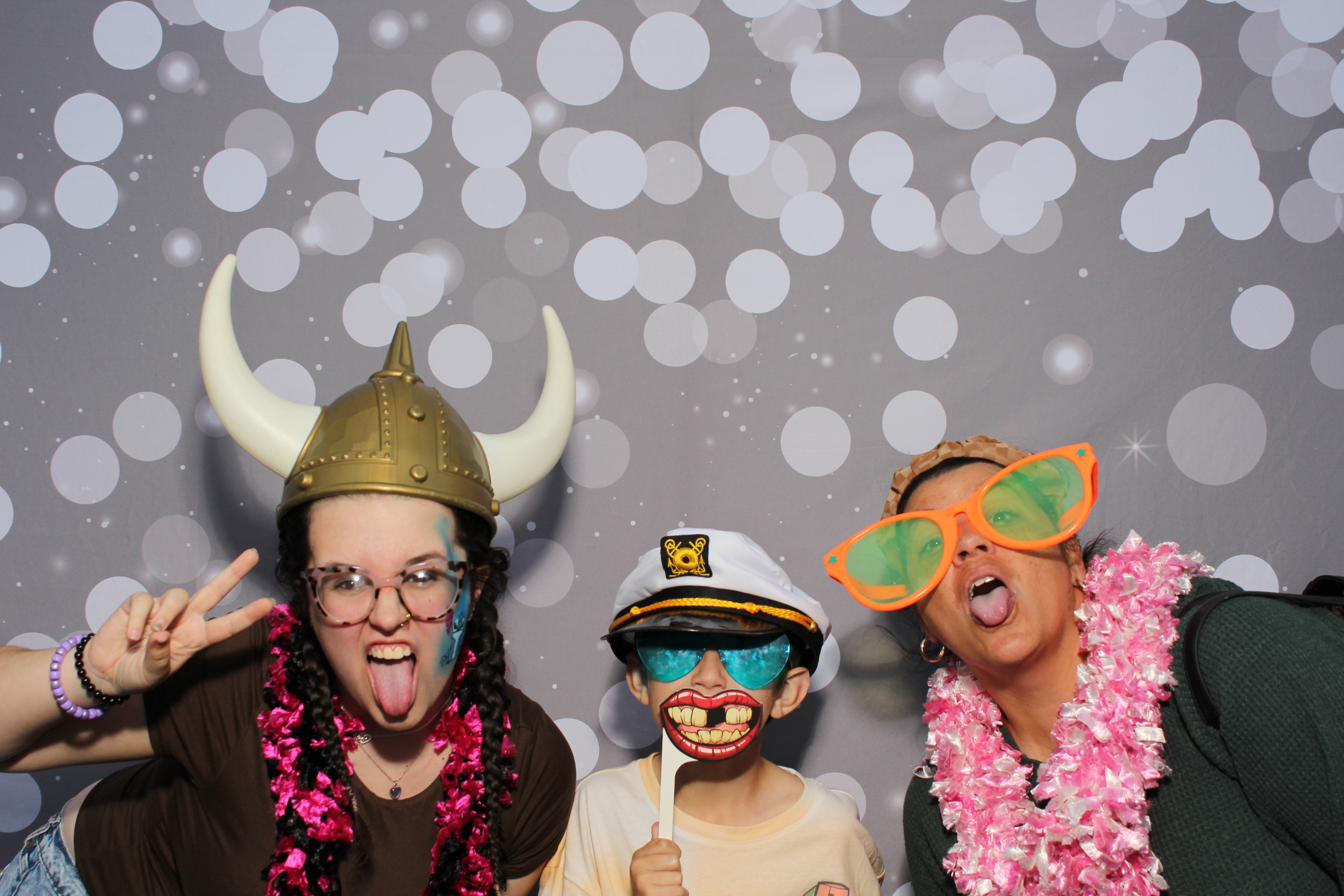 Freedom Elementary Family Fun Night | View more photos from the event at gallery.photoboothcincy.com/u/PhotoBoothCincy/Freedom-Elementary-Family-Fun-Night-0