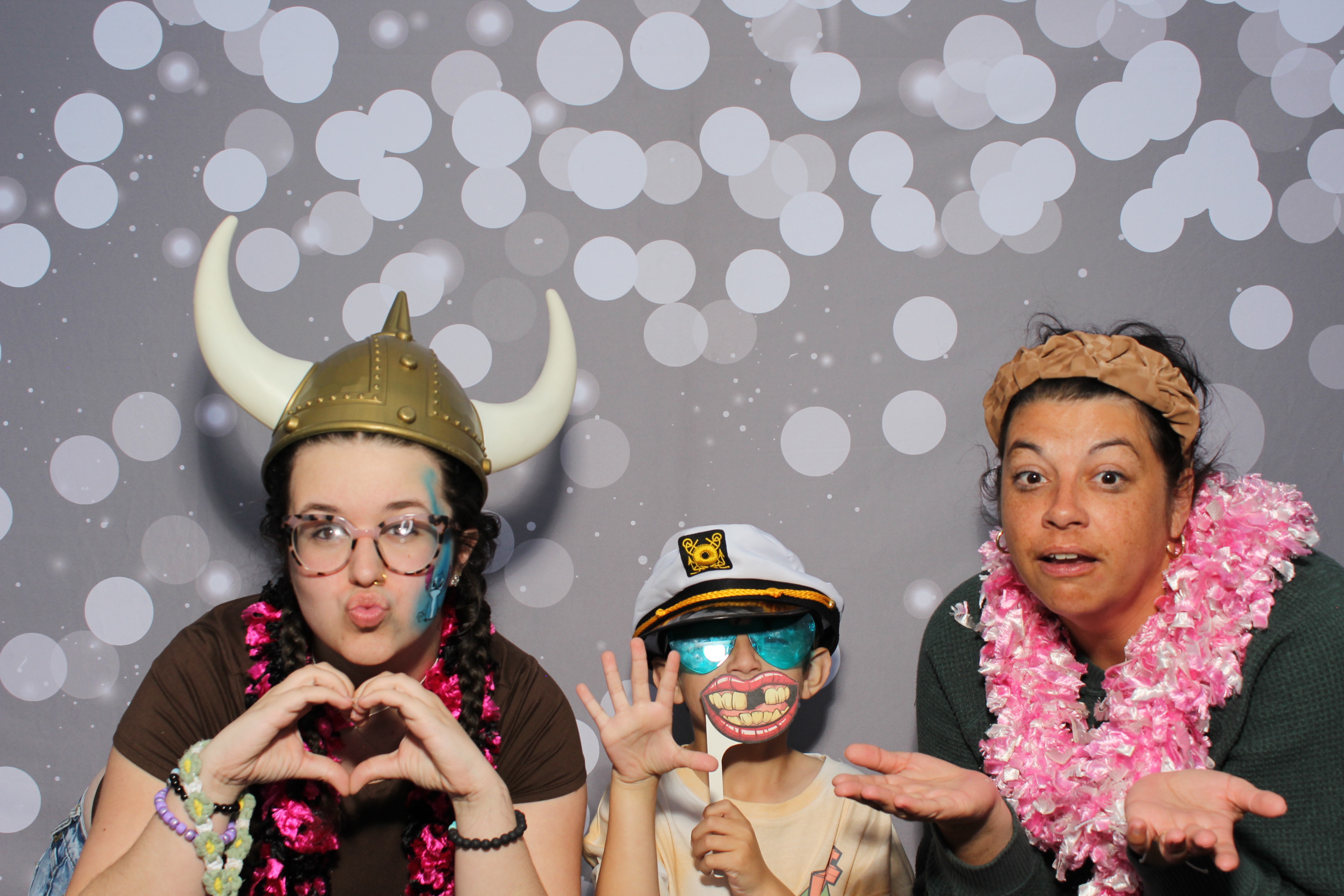 Freedom Elementary Family Fun Night | View more photos from the event at gallery.photoboothcincy.com/u/PhotoBoothCincy/Freedom-Elementary-Family-Fun-Night-0