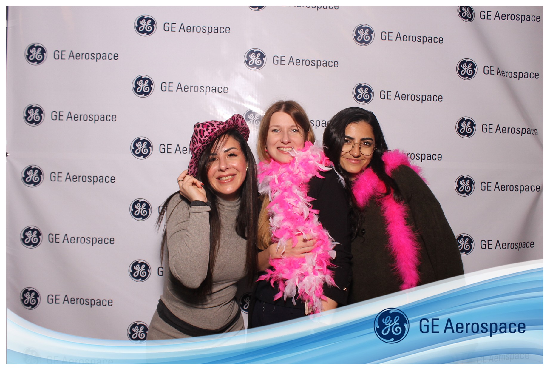 GE Aerospace Tuesday | View more photos from the event at gallery.photoboothcincy.com/u/PhotoBoothCincy/GE-Aerospace-Tuesday