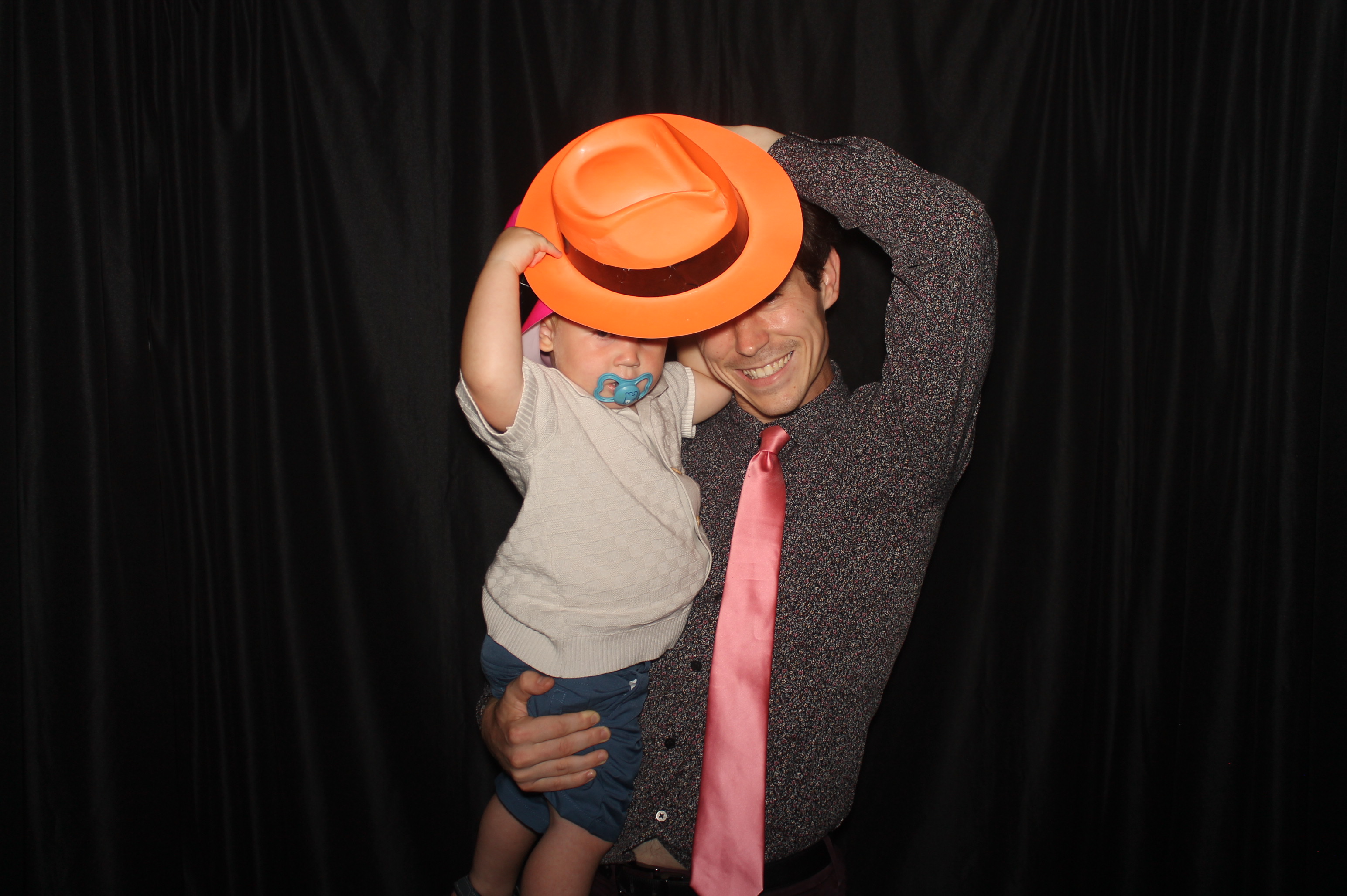 Gigi & Jared | View more photos from the event at gallery.photoboothcincy.com/u/PhotoBoothCincy/Gigi-Jared