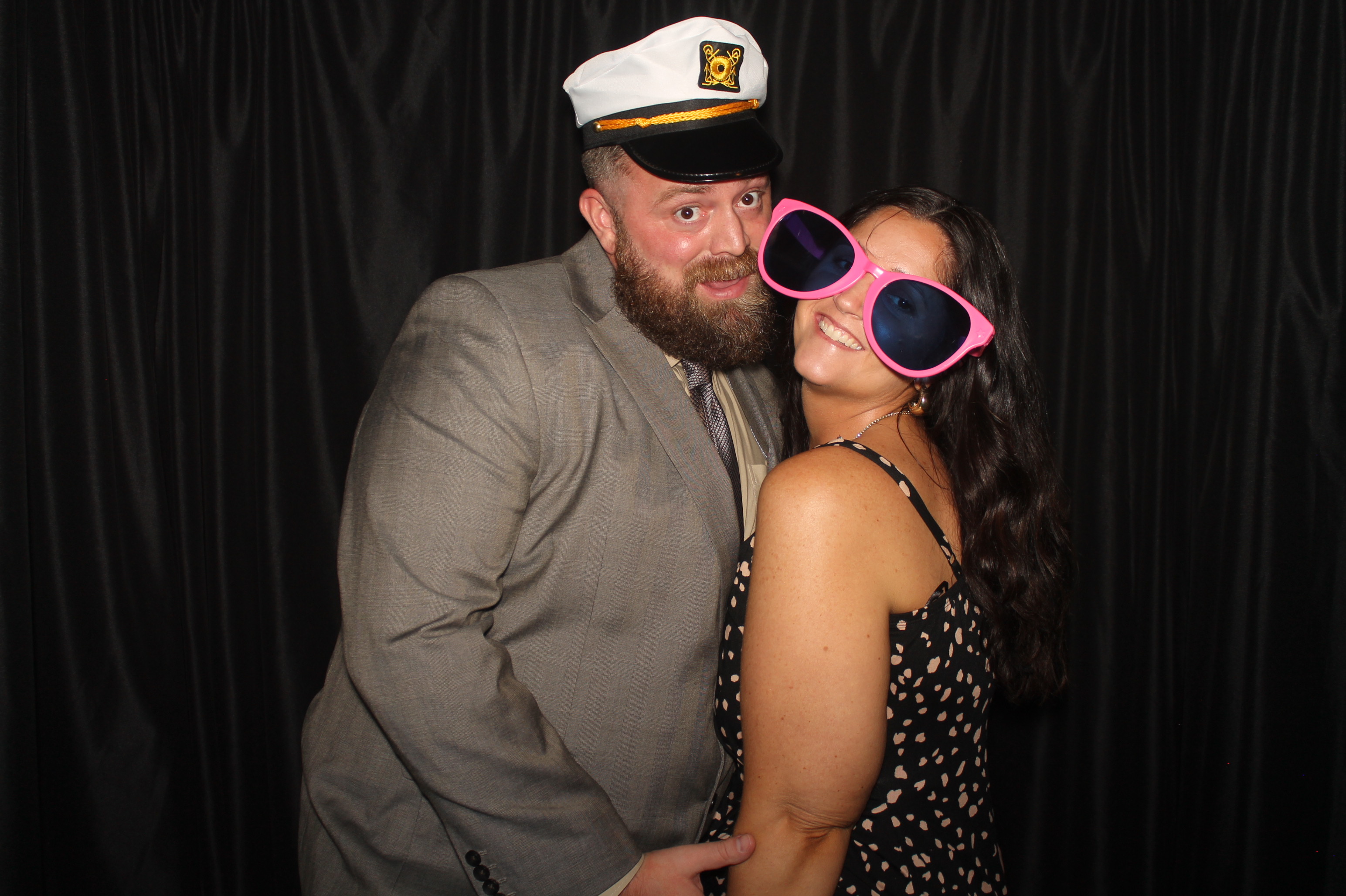 Gigi & Jared | View more photos from the event at gallery.photoboothcincy.com/u/PhotoBoothCincy/Gigi-Jared