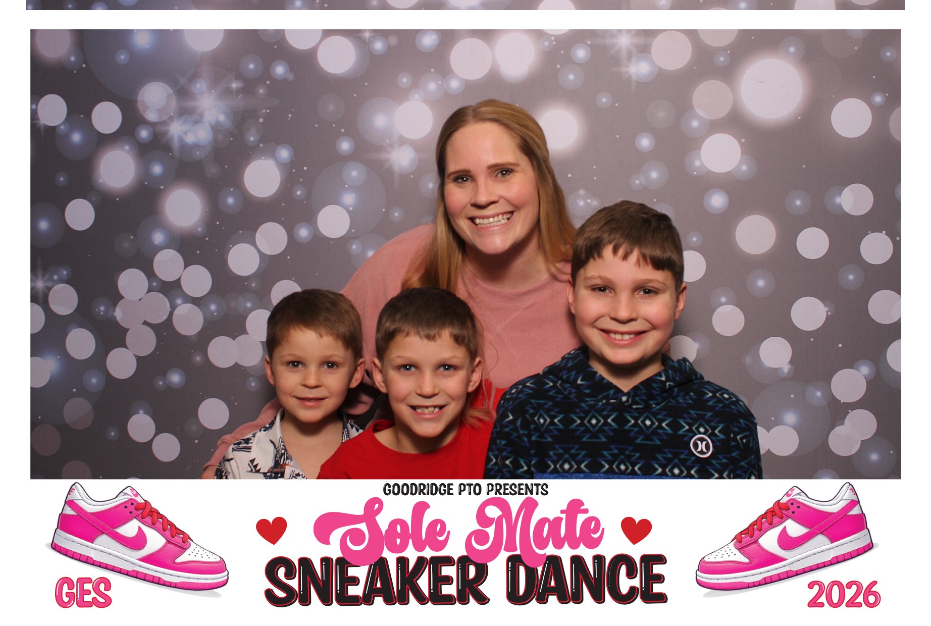 Goodridge Elem Parent Child Dance | View more photos from the event at gallery.photoboothcincy.com/u/PhotoBoothCincy/Goodridge-Elem-Parent-Child-Dance