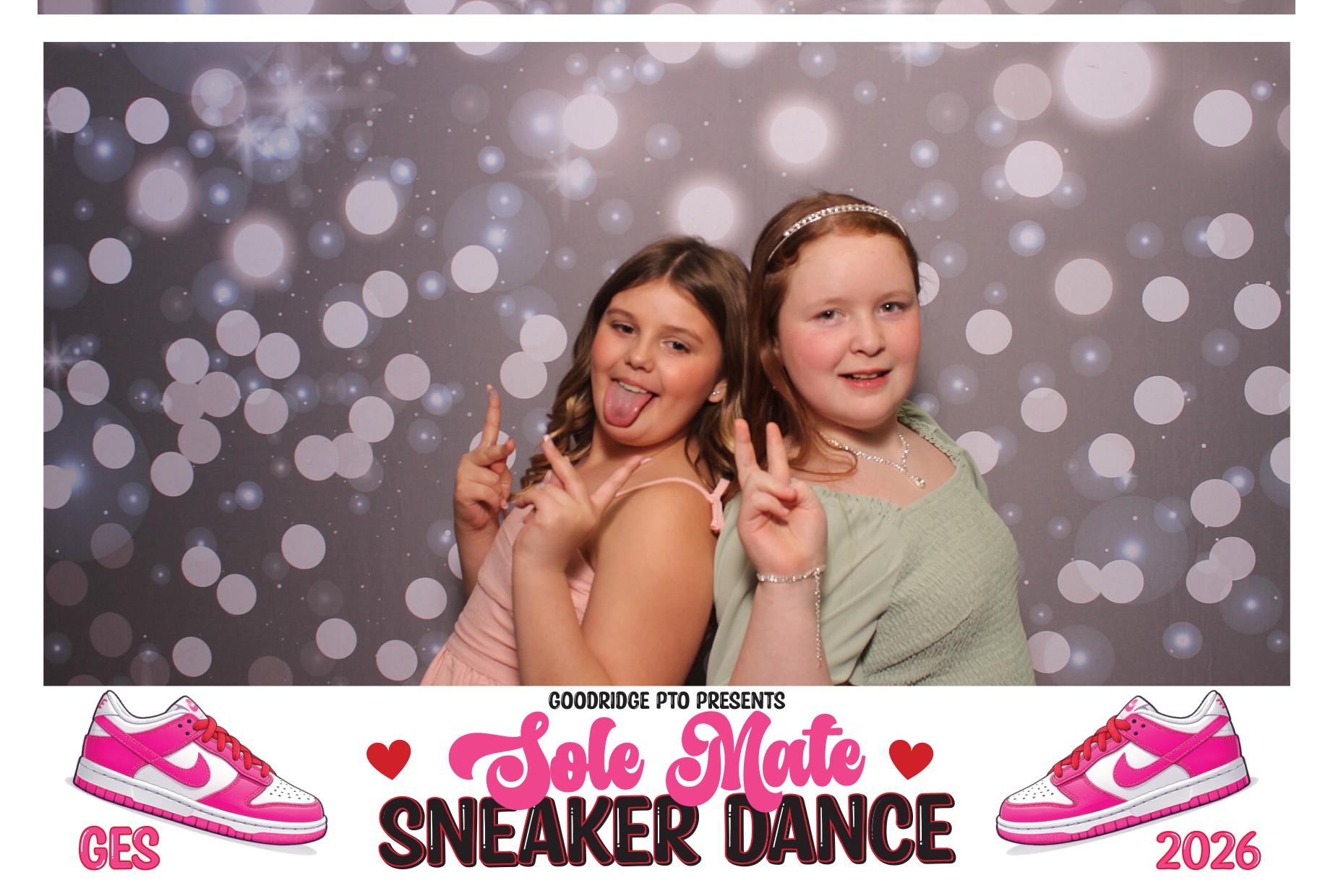 Goodridge Elem Parent Child Dance | View more photos from the event at gallery.photoboothcincy.com/u/PhotoBoothCincy/Goodridge-Elem-Parent-Child-Dance