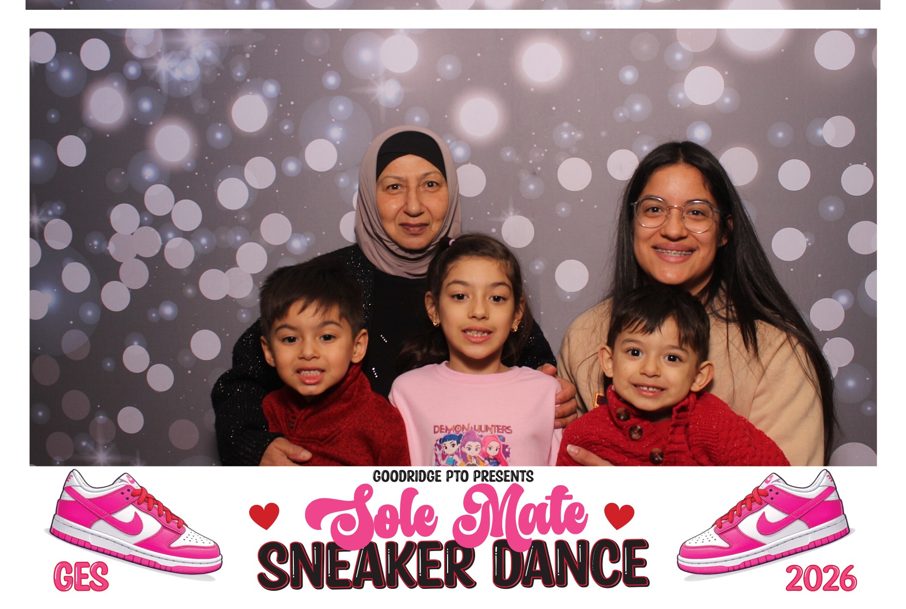 Goodridge Elem Parent Child Dance | View more photos from the event at gallery.photoboothcincy.com/u/PhotoBoothCincy/Goodridge-Elem-Parent-Child-Dance
