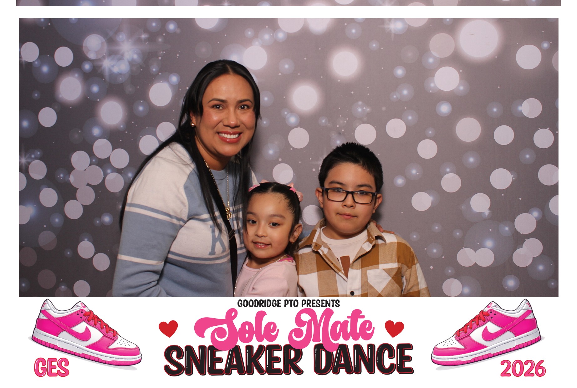 Goodridge Elem Parent Child Dance | View more photos from the event at gallery.photoboothcincy.com/u/PhotoBoothCincy/Goodridge-Elem-Parent-Child-Dance