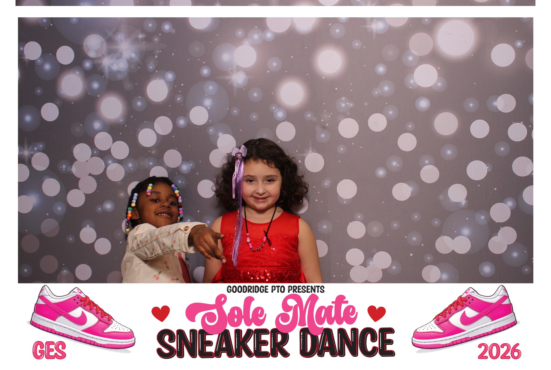 Goodridge Elem Parent Child Dance | View more photos from the event at gallery.photoboothcincy.com/u/PhotoBoothCincy/Goodridge-Elem-Parent-Child-Dance