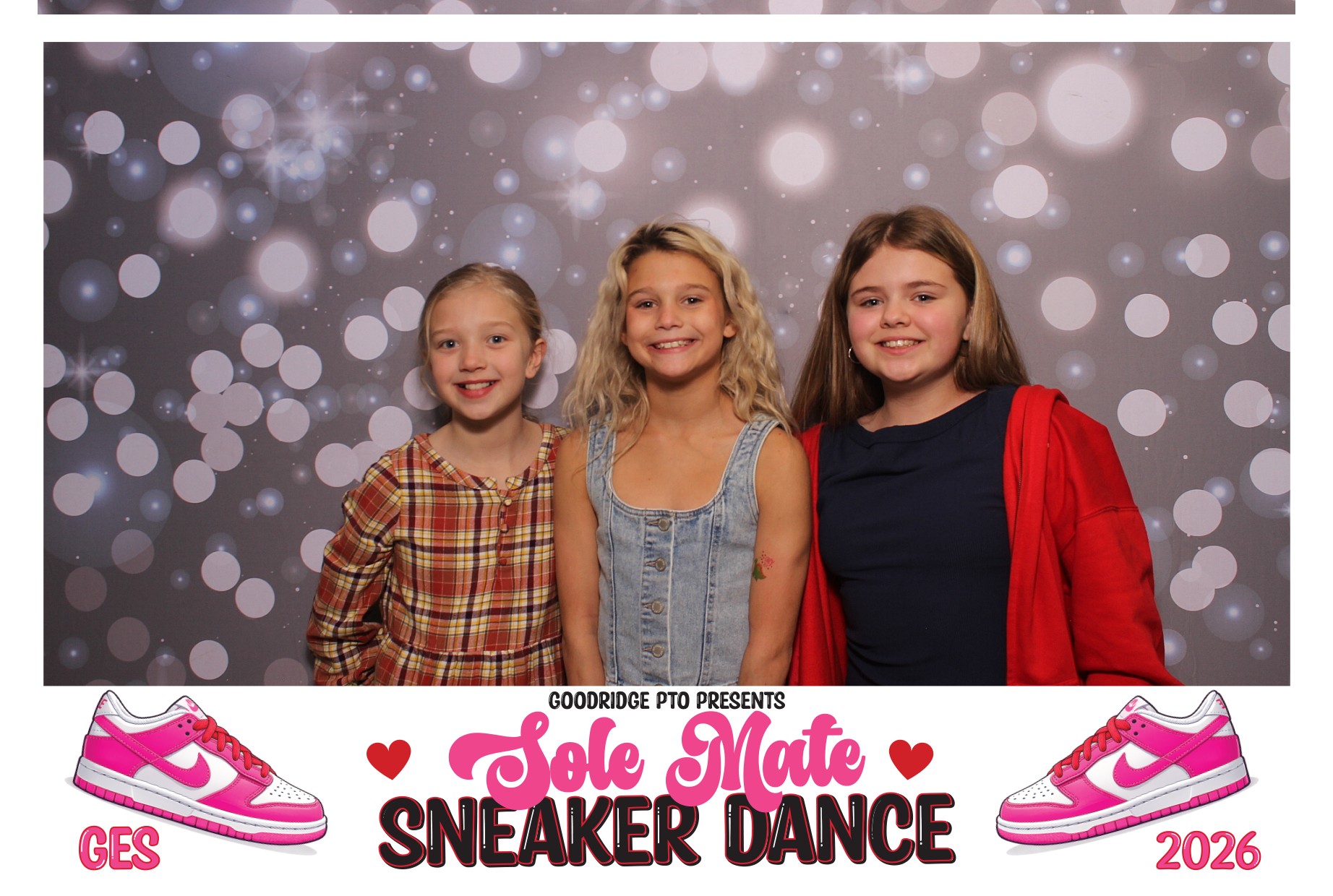 Goodridge Elem Parent Child Dance | View more photos from the event at gallery.photoboothcincy.com/u/PhotoBoothCincy/Goodridge-Elem-Parent-Child-Dance
