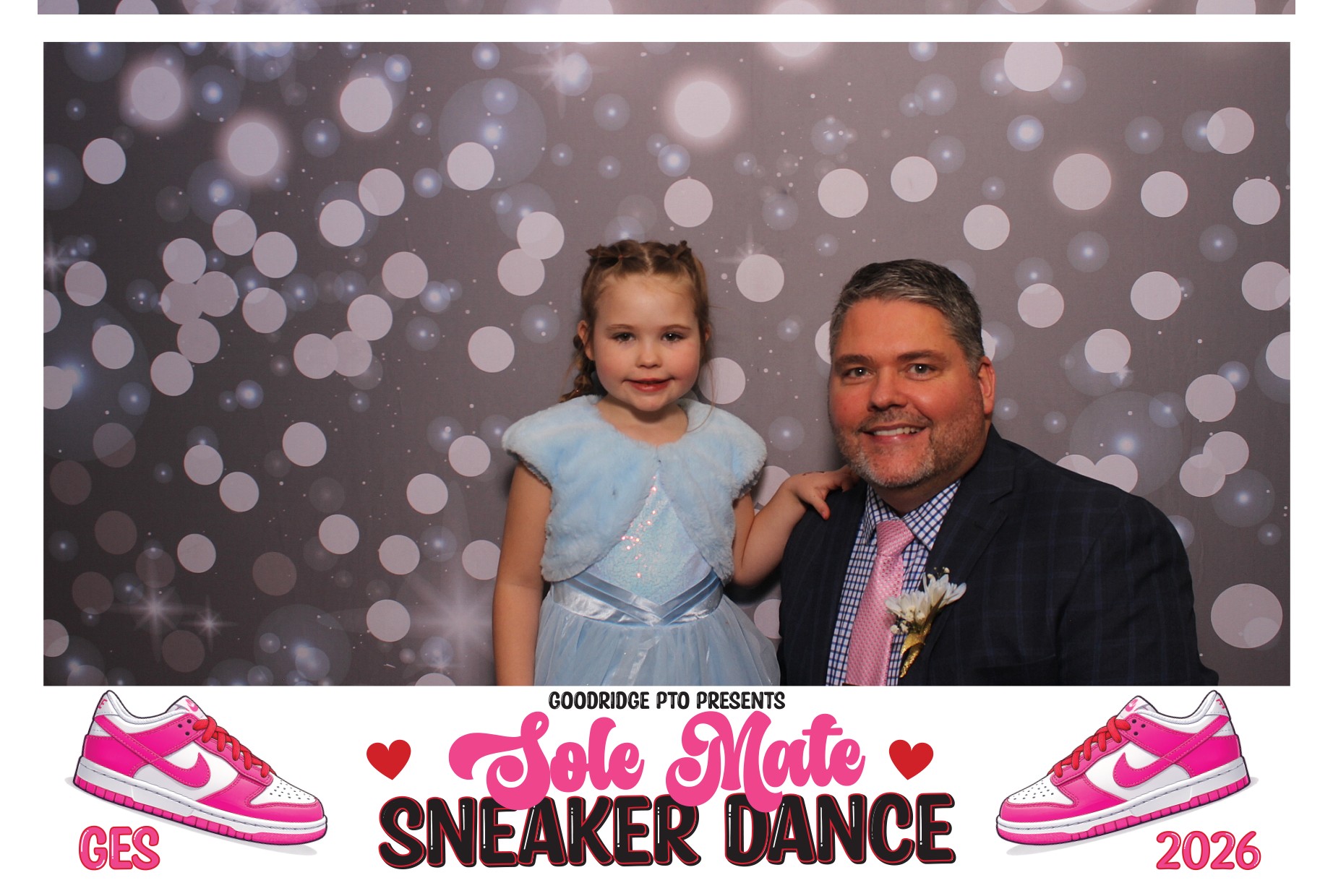 Goodridge Elem Parent Child Dance | View more photos from the event at gallery.photoboothcincy.com/u/PhotoBoothCincy/Goodridge-Elem-Parent-Child-Dance