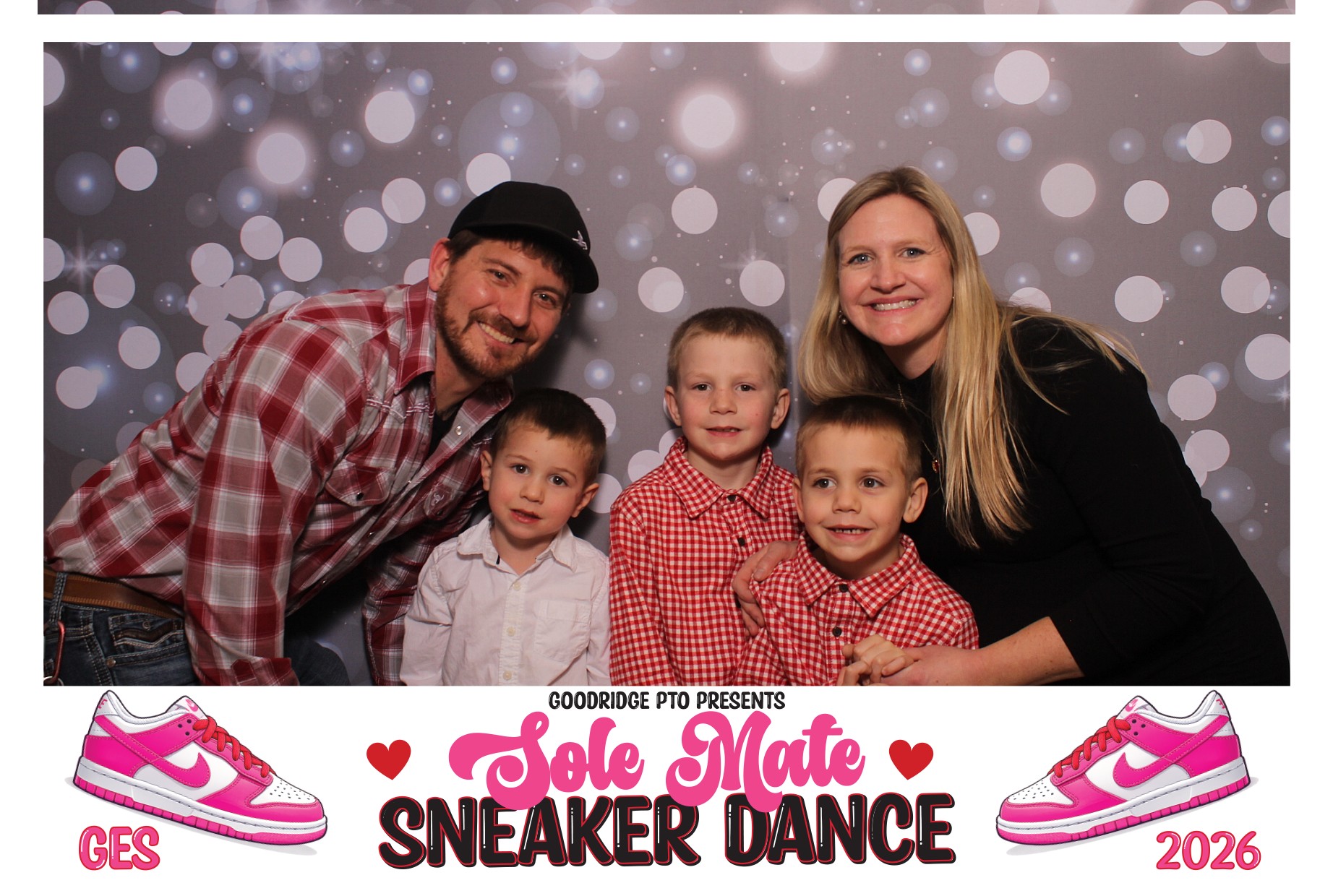 Goodridge Elem Parent Child Dance | View more photos from the event at gallery.photoboothcincy.com/u/PhotoBoothCincy/Goodridge-Elem-Parent-Child-Dance