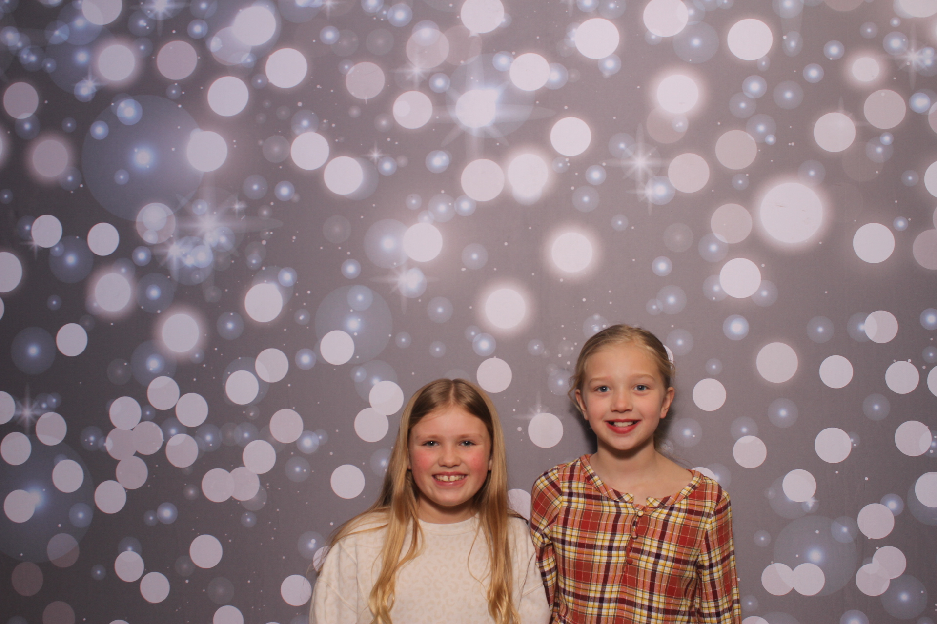 Goodridge Elem Parent Child Dance | View more photos from the event at gallery.photoboothcincy.com/u/PhotoBoothCincy/Goodridge-Elem-Parent-Child-Dance