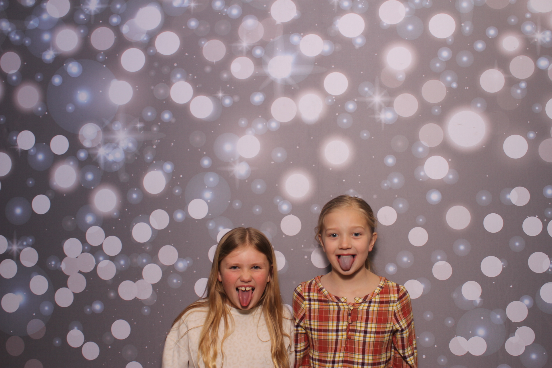 Goodridge Elem Parent Child Dance | View more photos from the event at gallery.photoboothcincy.com/u/PhotoBoothCincy/Goodridge-Elem-Parent-Child-Dance