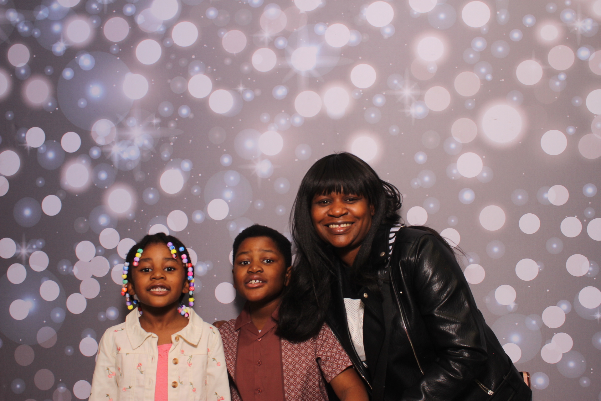 Goodridge Elem Parent Child Dance | View more photos from the event at gallery.photoboothcincy.com/u/PhotoBoothCincy/Goodridge-Elem-Parent-Child-Dance