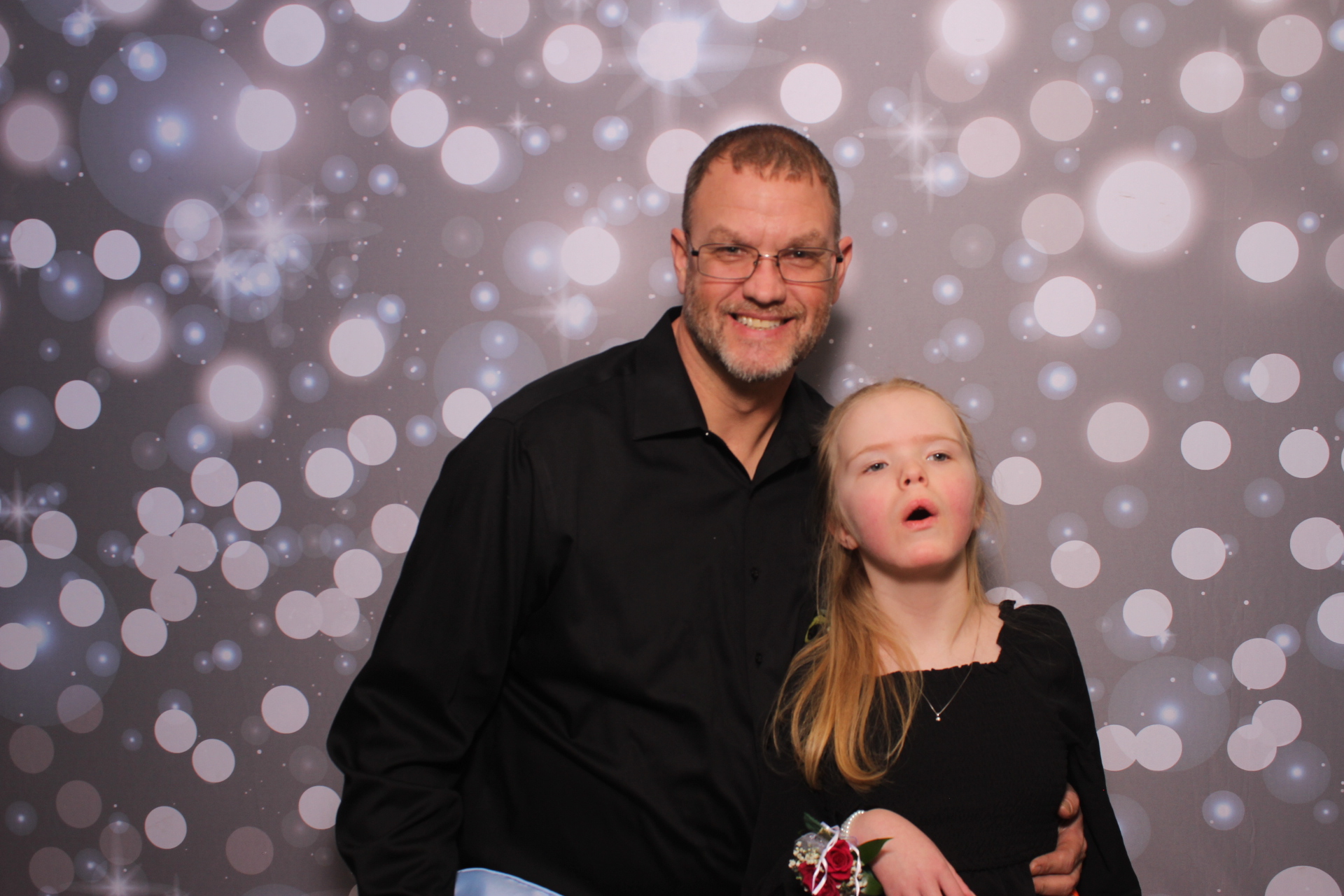 Goodridge Elem Parent Child Dance | View more photos from the event at gallery.photoboothcincy.com/u/PhotoBoothCincy/Goodridge-Elem-Parent-Child-Dance