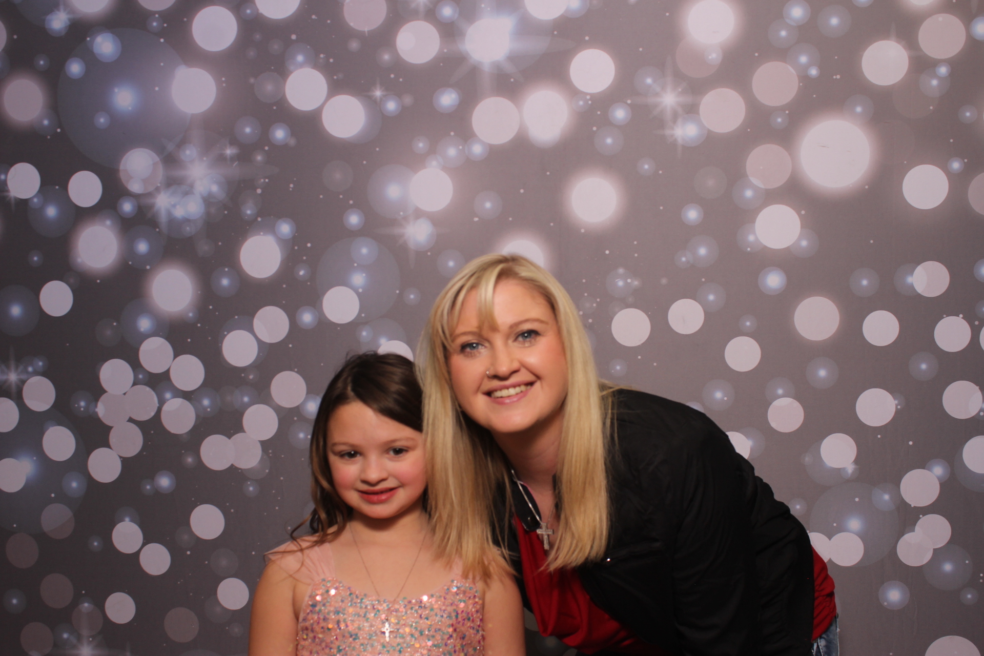 Goodridge Elem Parent Child Dance | View more photos from the event at gallery.photoboothcincy.com/u/PhotoBoothCincy/Goodridge-Elem-Parent-Child-Dance