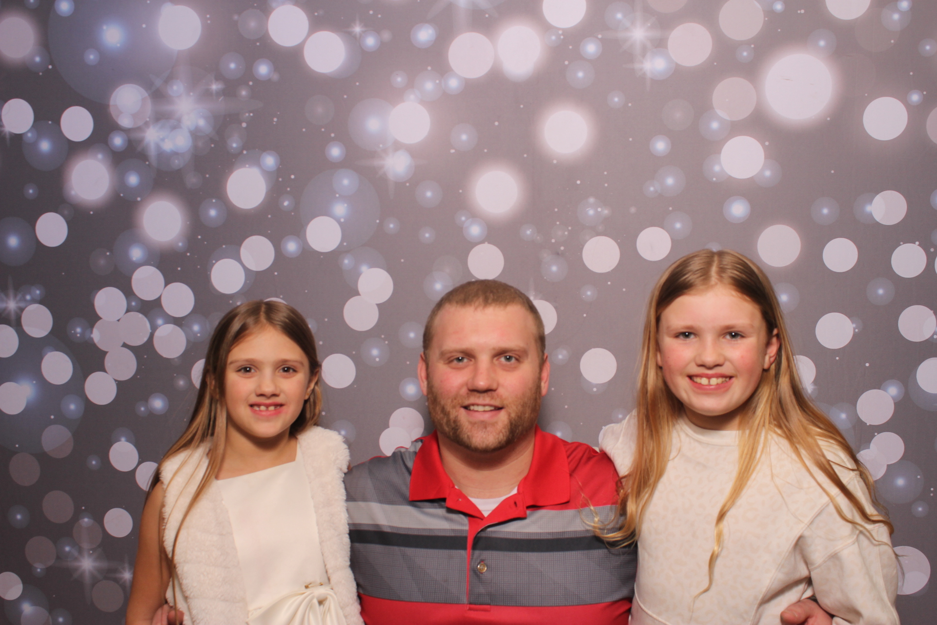 Goodridge Elem Parent Child Dance | View more photos from the event at gallery.photoboothcincy.com/u/PhotoBoothCincy/Goodridge-Elem-Parent-Child-Dance
