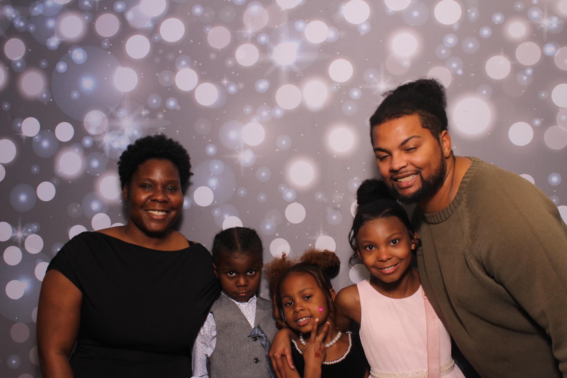 Goodridge Elem Parent Child Dance | View more photos from the event at gallery.photoboothcincy.com/u/PhotoBoothCincy/Goodridge-Elem-Parent-Child-Dance