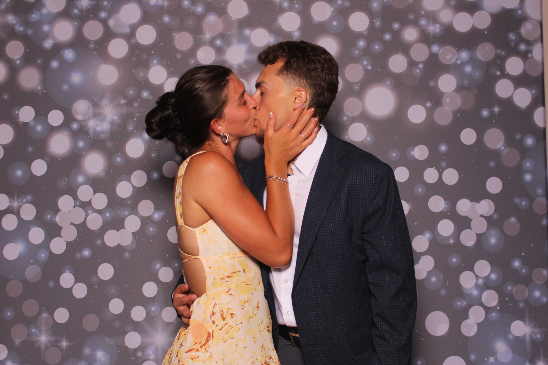 Grace & Troy | View more photos from the event at gallery.photoboothcincy.com/u/PhotoBoothCincy/Grace-Troy