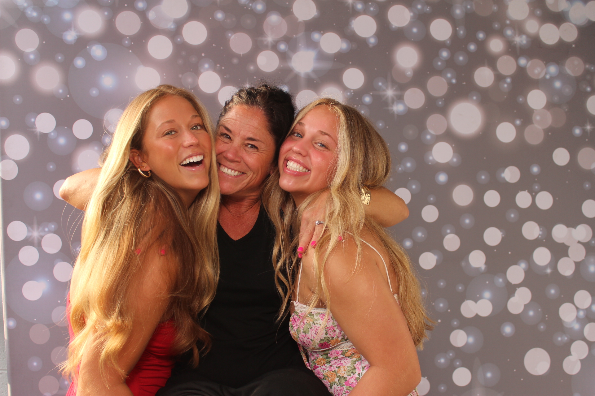 Grey Goose's Final Pour Graduation Edition 2026 | View more photos from the event at gallery.photoboothcincy.com/u/PhotoBoothCincy/Grey-Gooses-Final-Pour-Graduation-Edition-2026
