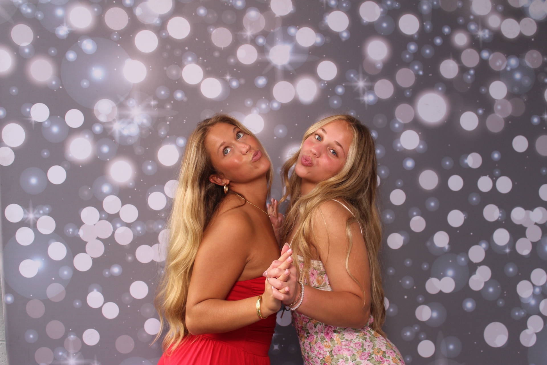 Grey Goose's Final Pour Graduation Edition 2026 | View more photos from the event at gallery.photoboothcincy.com/u/PhotoBoothCincy/Grey-Gooses-Final-Pour-Graduation-Edition-2026