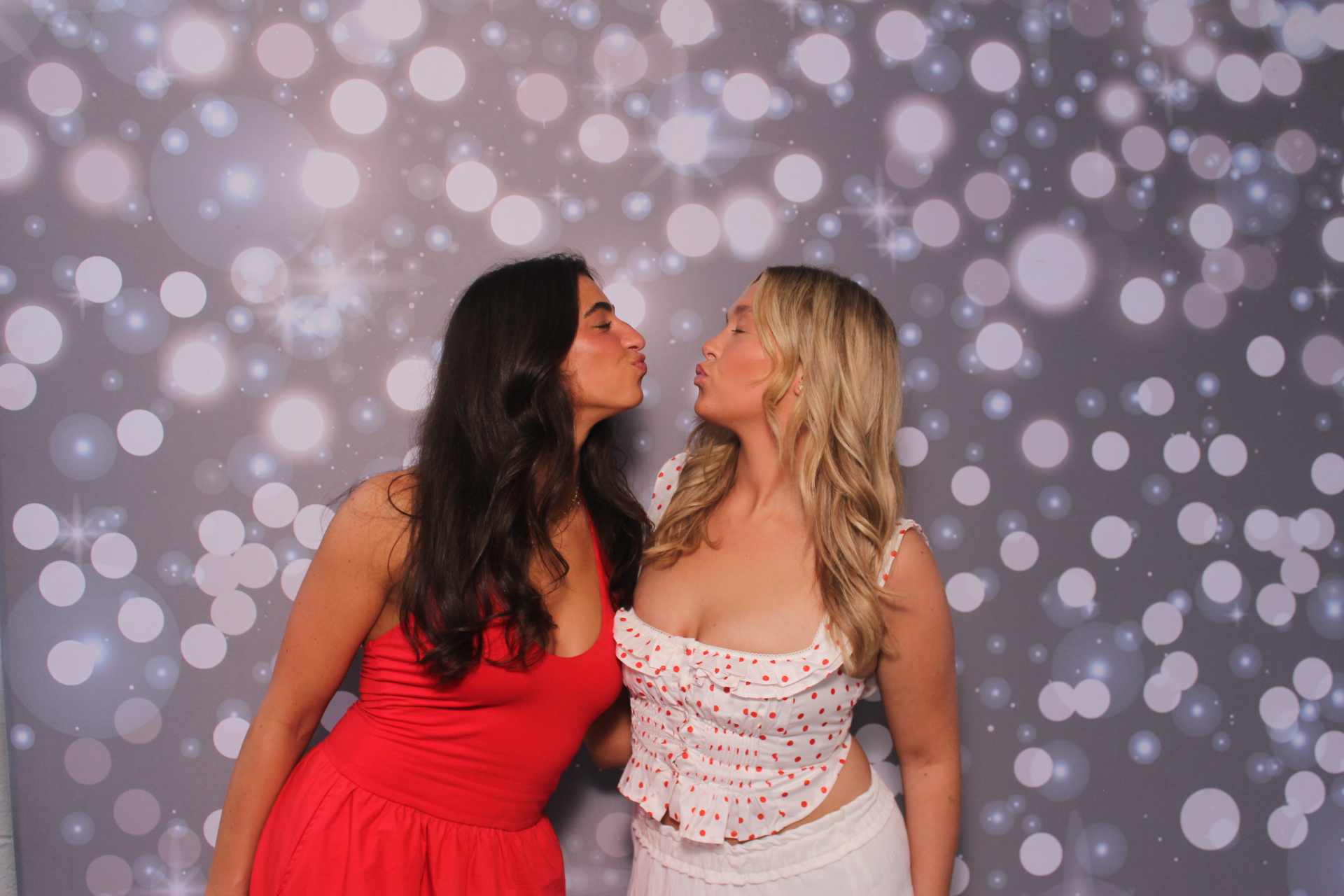 Grey Goose's Final Pour Graduation Edition 2026 | View more photos from the event at gallery.photoboothcincy.com/u/PhotoBoothCincy/Grey-Gooses-Final-Pour-Graduation-Edition-2026