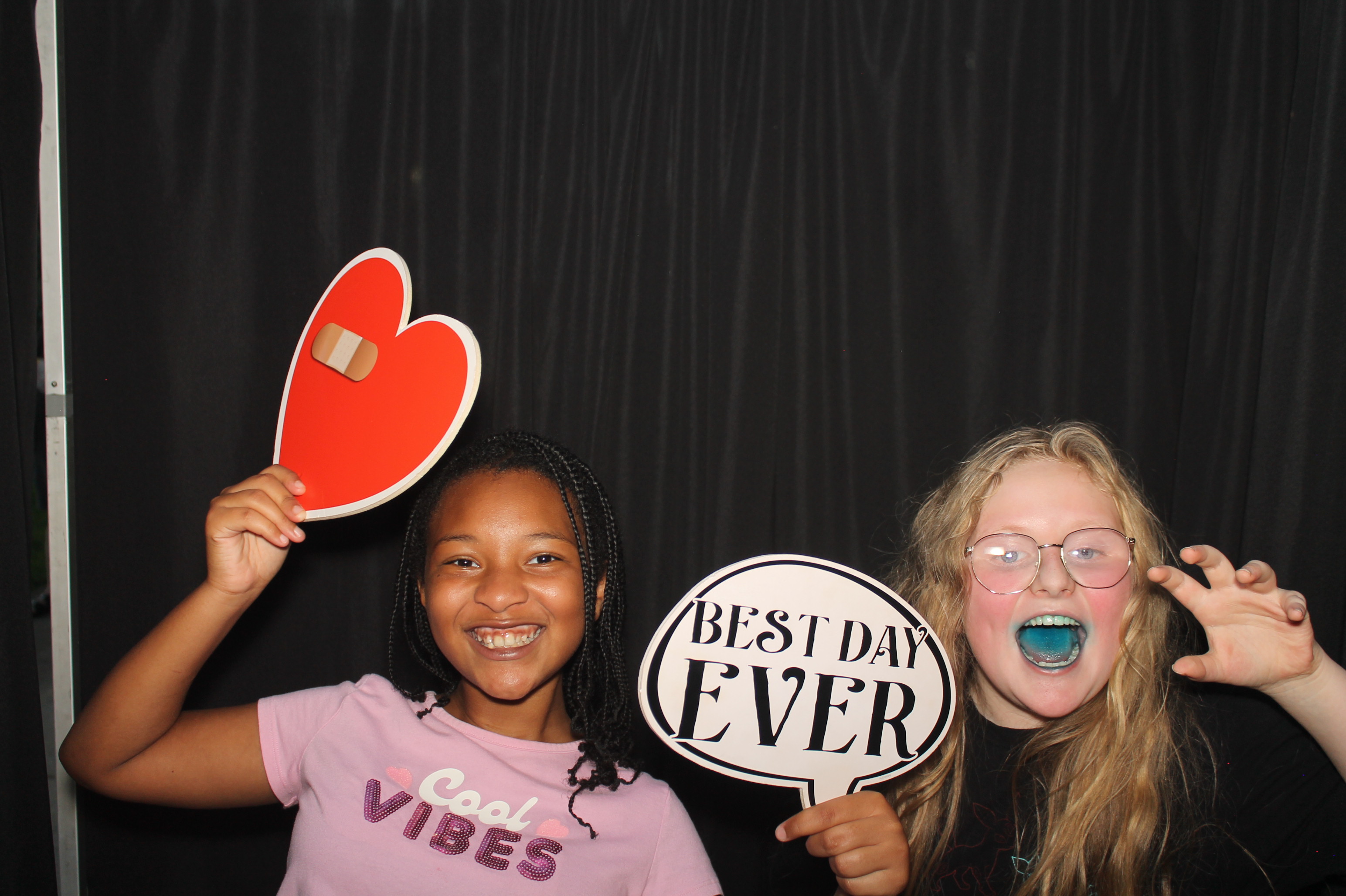 Groovin' On The Grass | View more photos from the event at gallery.photoboothcincy.com/u/PhotoBoothCincy/Groovin-On-The-Grass