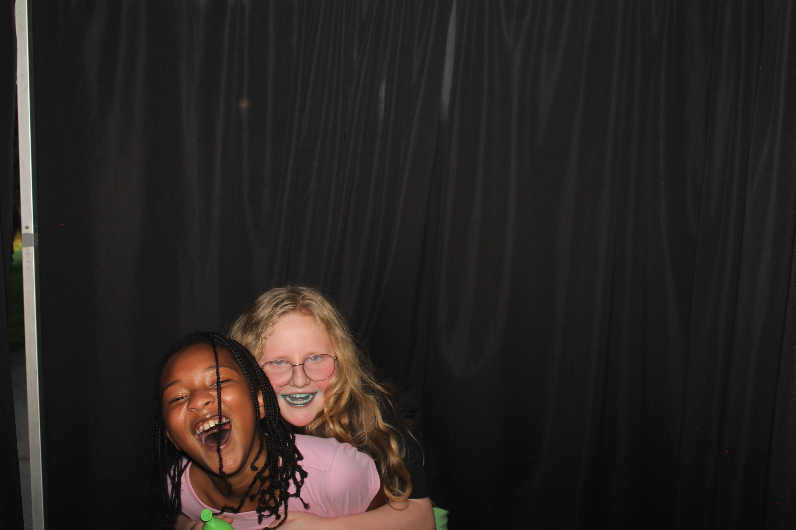 Groovin' On The Grass | View more photos from the event at gallery.photoboothcincy.com/u/PhotoBoothCincy/Groovin-On-The-Grass