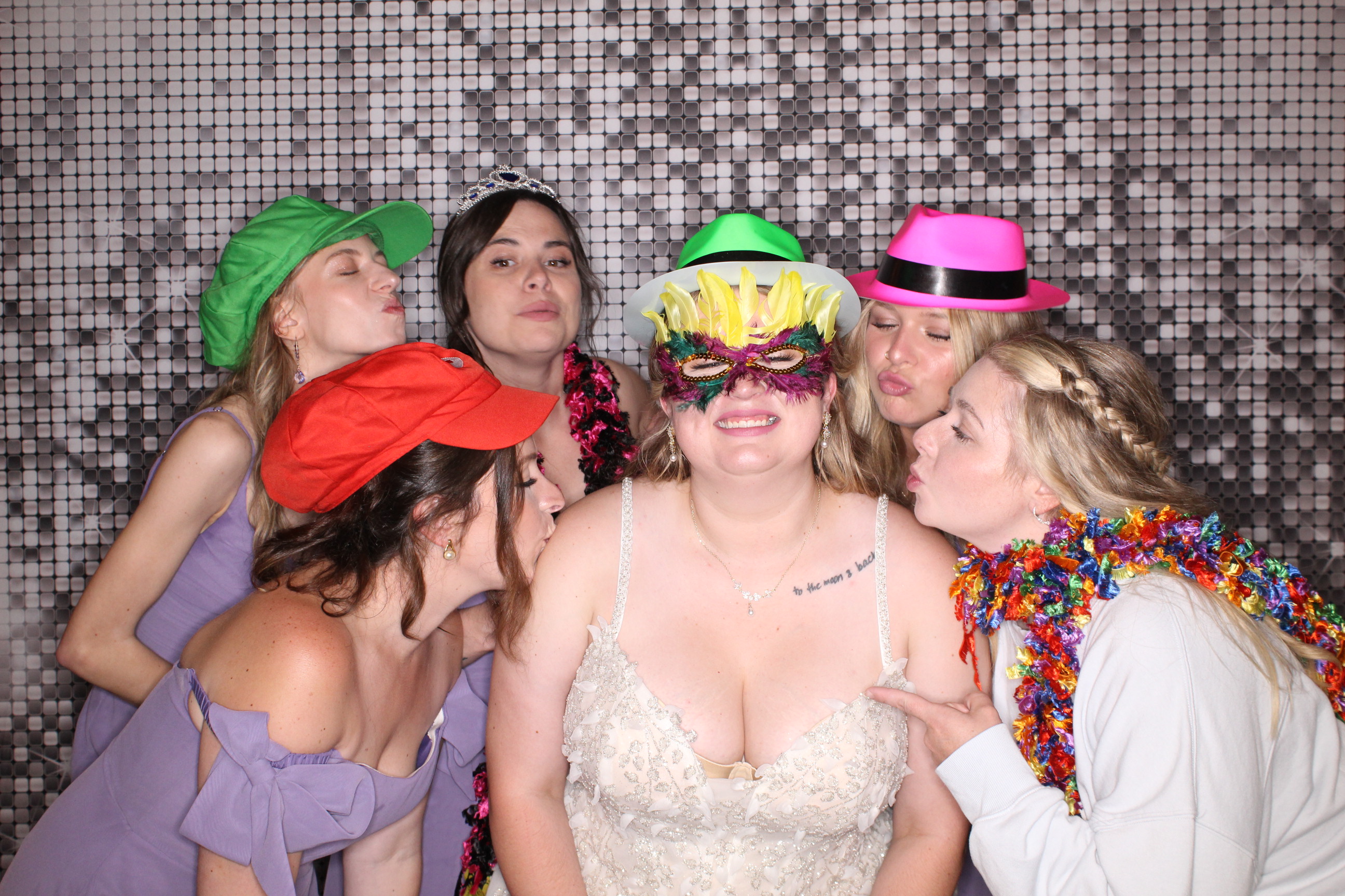 Hanna & Joey Dillon Wedding | View more photos from the event at gallery.photoboothcincy.com/u/PhotoBoothCincy/Hanna-Joey-Dillon-Wedding