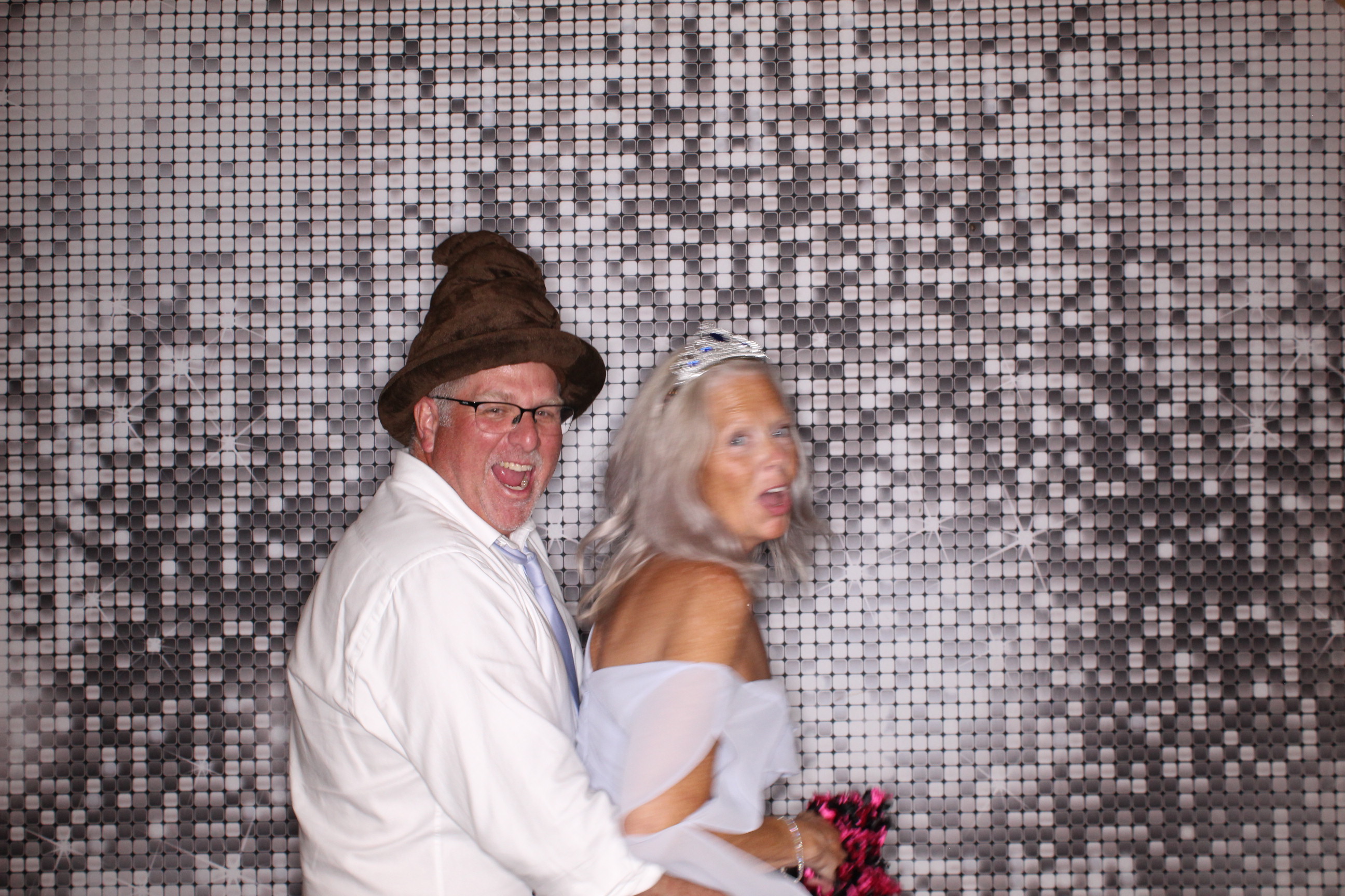 Hanna & Joey Dillon Wedding | View more photos from the event at gallery.photoboothcincy.com/u/PhotoBoothCincy/Hanna-Joey-Dillon-Wedding