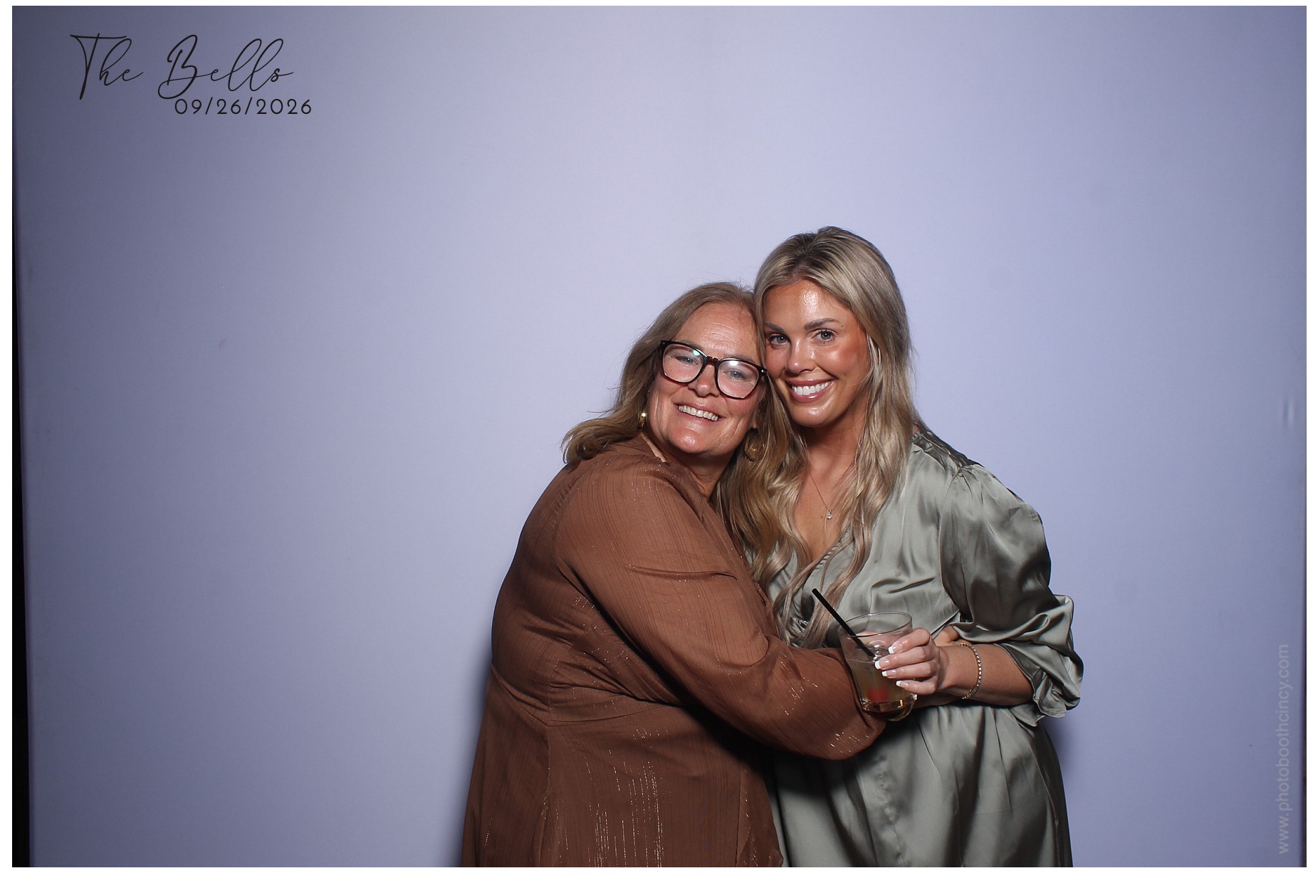 Hanna & Nick Wedding | View more photos from the event at gallery.photoboothcincy.com/u/PhotoBoothCincy/Hanna-Nick-Wedding