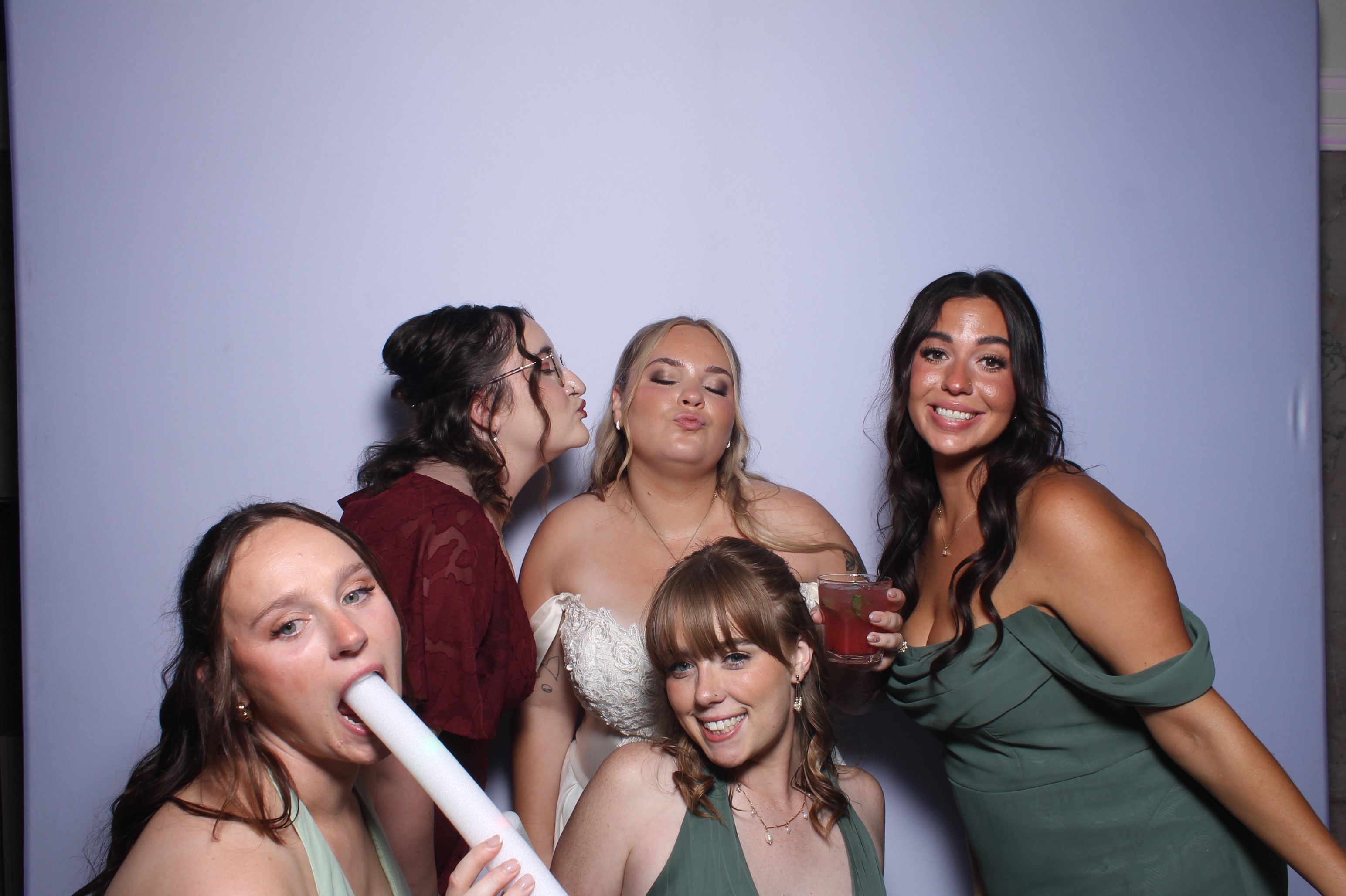 Hanna & Nick Wedding | View more photos from the event at gallery.photoboothcincy.com/u/PhotoBoothCincy/Hanna-Nick-Wedding