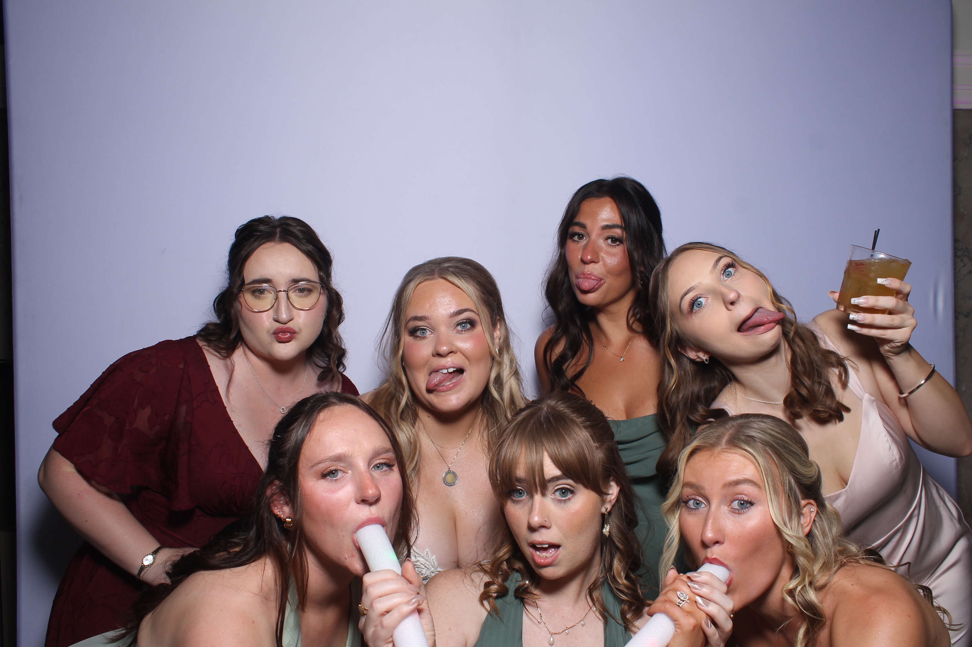 Hanna & Nick Wedding | View more photos from the event at gallery.photoboothcincy.com/u/PhotoBoothCincy/Hanna-Nick-Wedding
