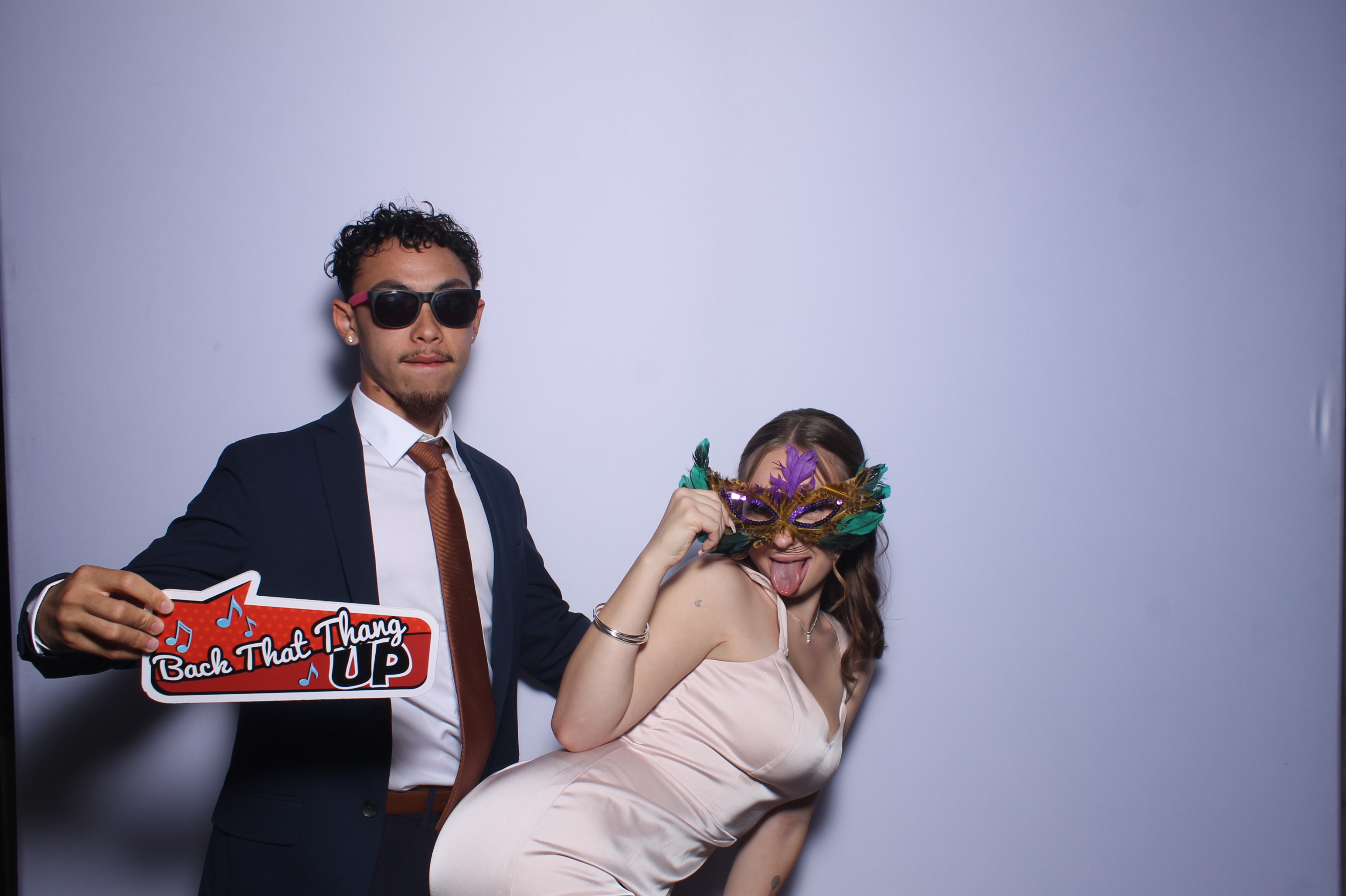 Hanna & Nick Wedding | View more photos from the event at gallery.photoboothcincy.com/u/PhotoBoothCincy/Hanna-Nick-Wedding