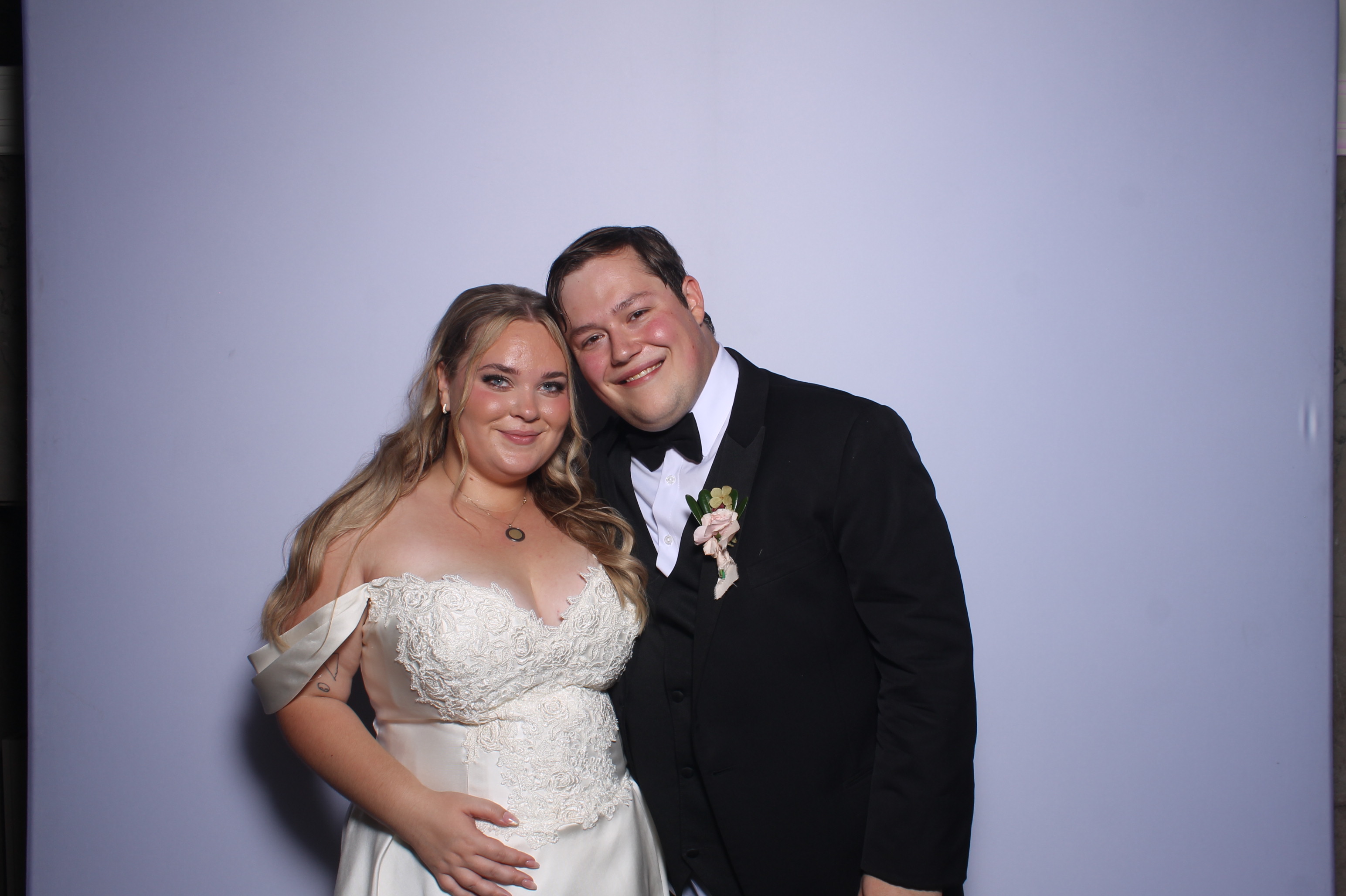 Hanna & Nick Wedding | View more photos from the event at gallery.photoboothcincy.com/u/PhotoBoothCincy/Hanna-Nick-Wedding