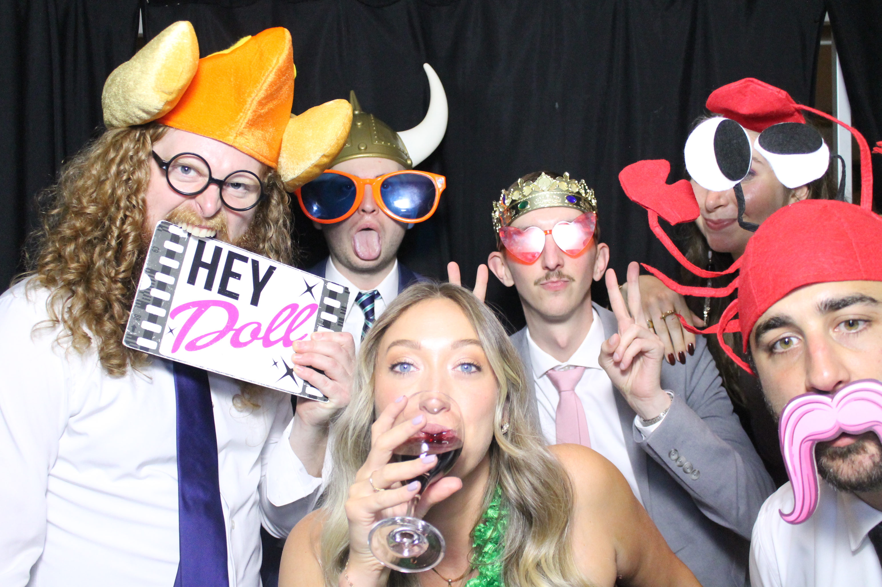 Hannah & Zack Wedding | View more photos from the event at gallery.photoboothcincy.com/u/PhotoBoothCincy/Hannah-Zack-Wedding