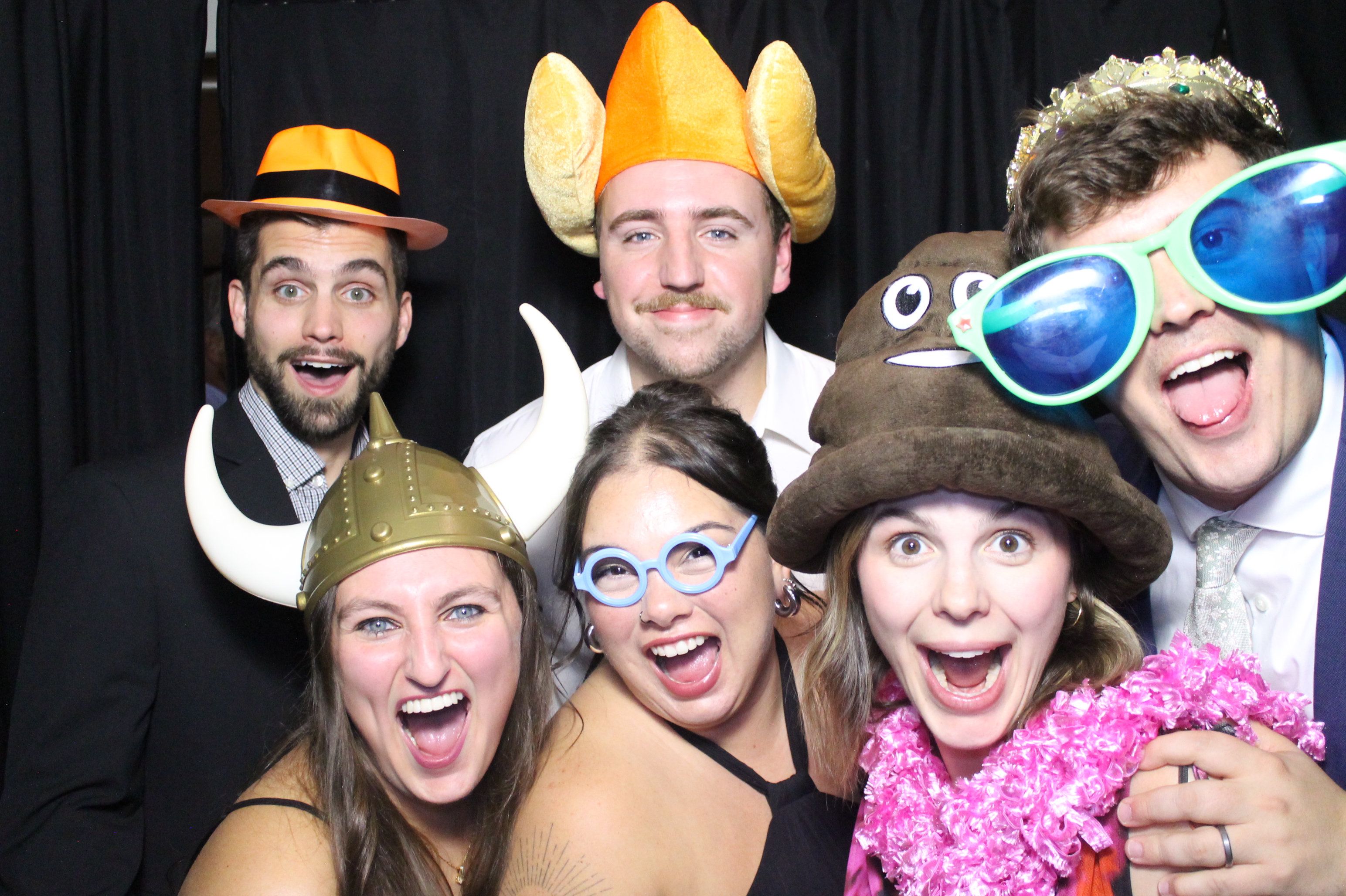 Hannah & Zack Wedding | View more photos from the event at gallery.photoboothcincy.com/u/PhotoBoothCincy/Hannah-Zack-Wedding