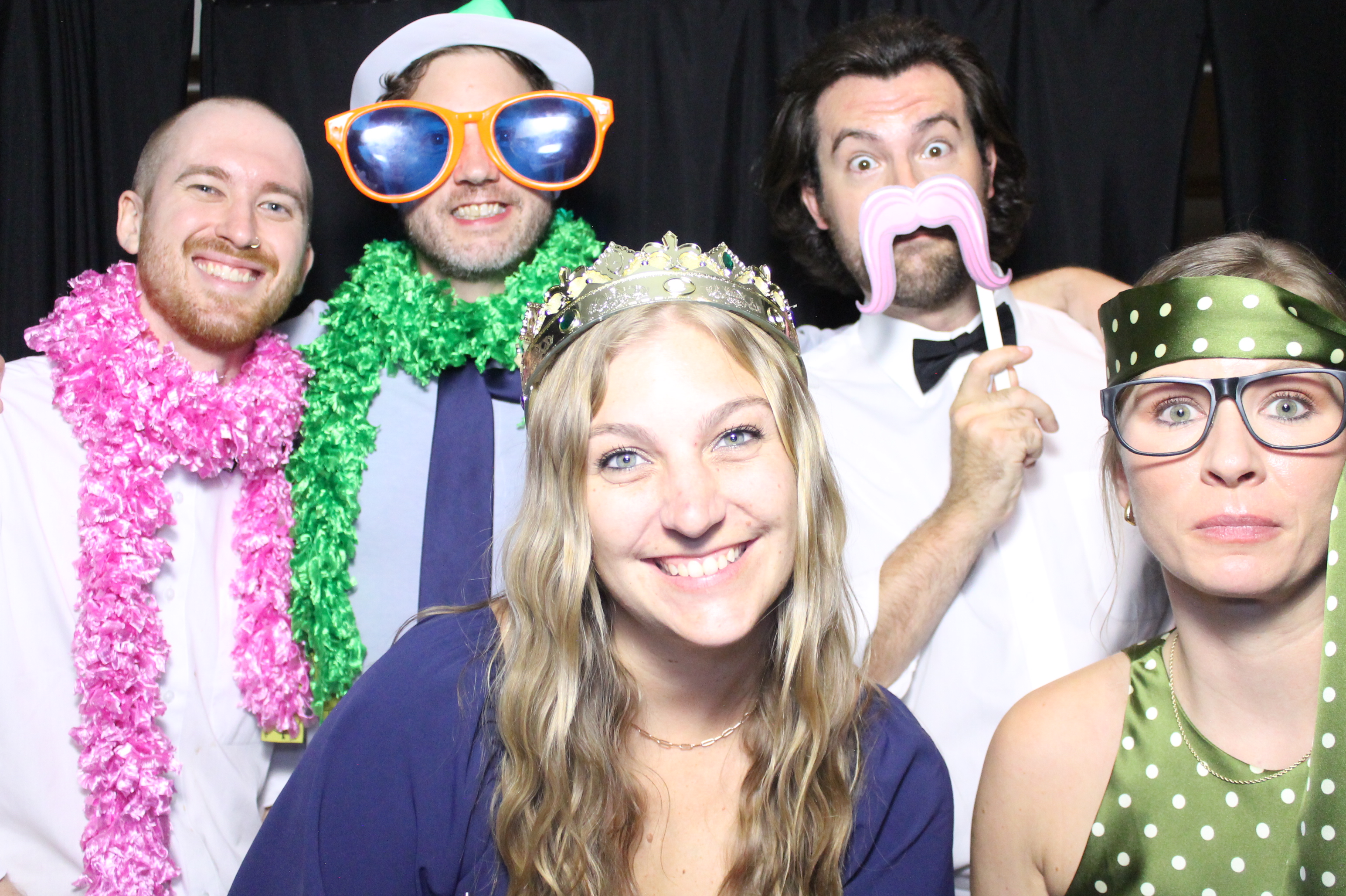 Hannah & Zack Wedding | View more photos from the event at gallery.photoboothcincy.com/u/PhotoBoothCincy/Hannah-Zack-Wedding