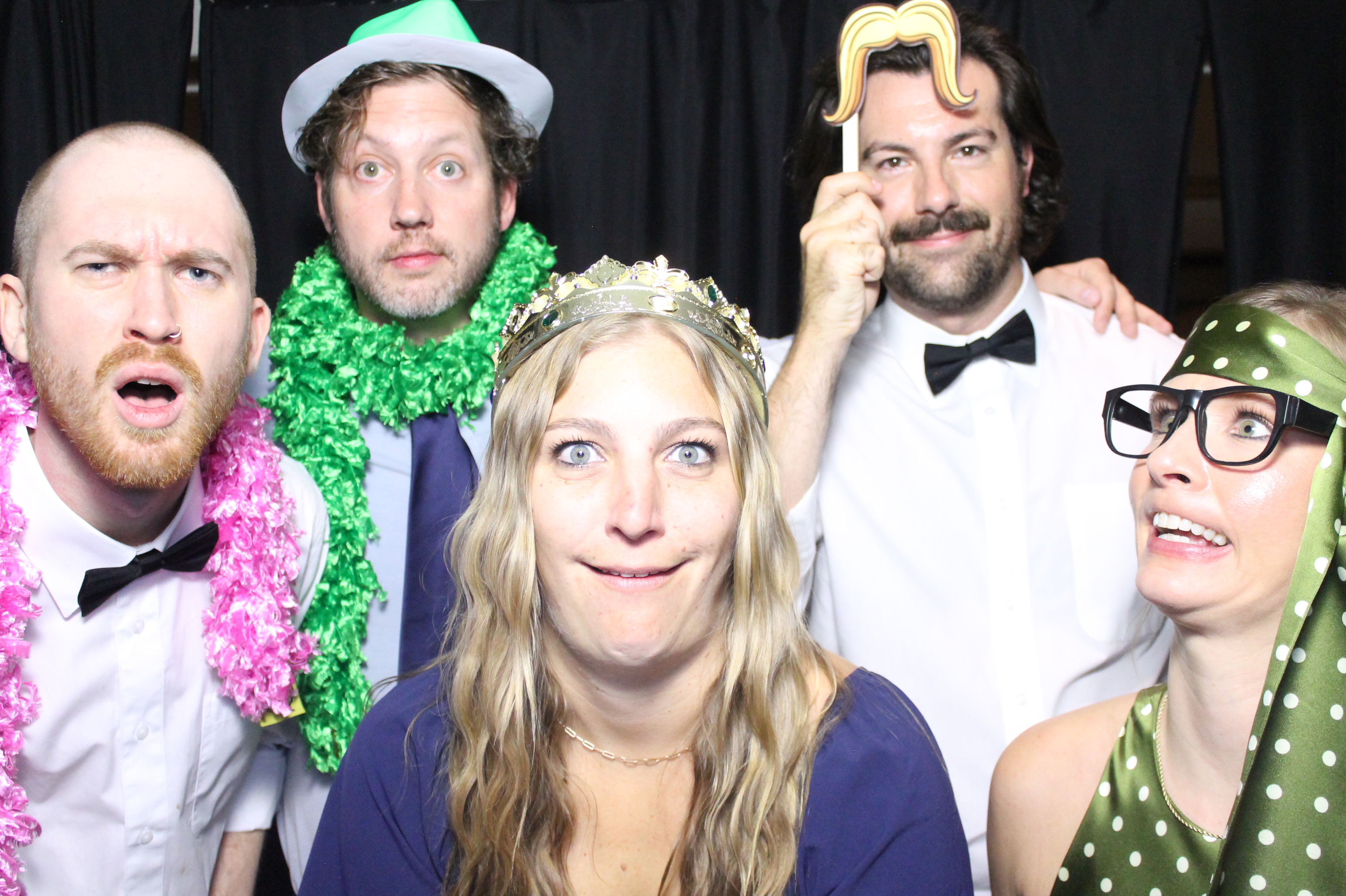 Hannah & Zack Wedding | View more photos from the event at gallery.photoboothcincy.com/u/PhotoBoothCincy/Hannah-Zack-Wedding