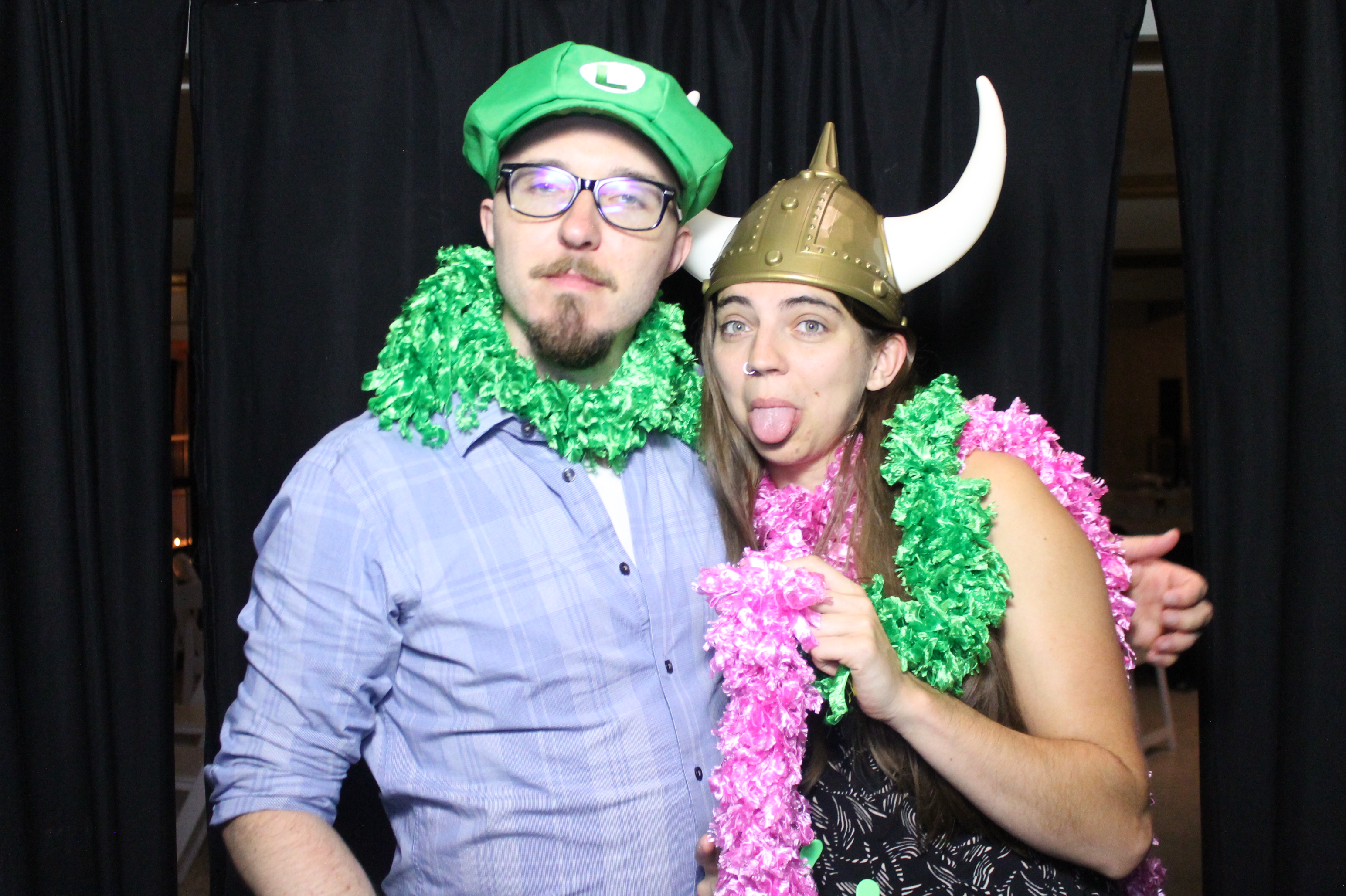 Hannah & Zack Wedding | View more photos from the event at gallery.photoboothcincy.com/u/PhotoBoothCincy/Hannah-Zack-Wedding