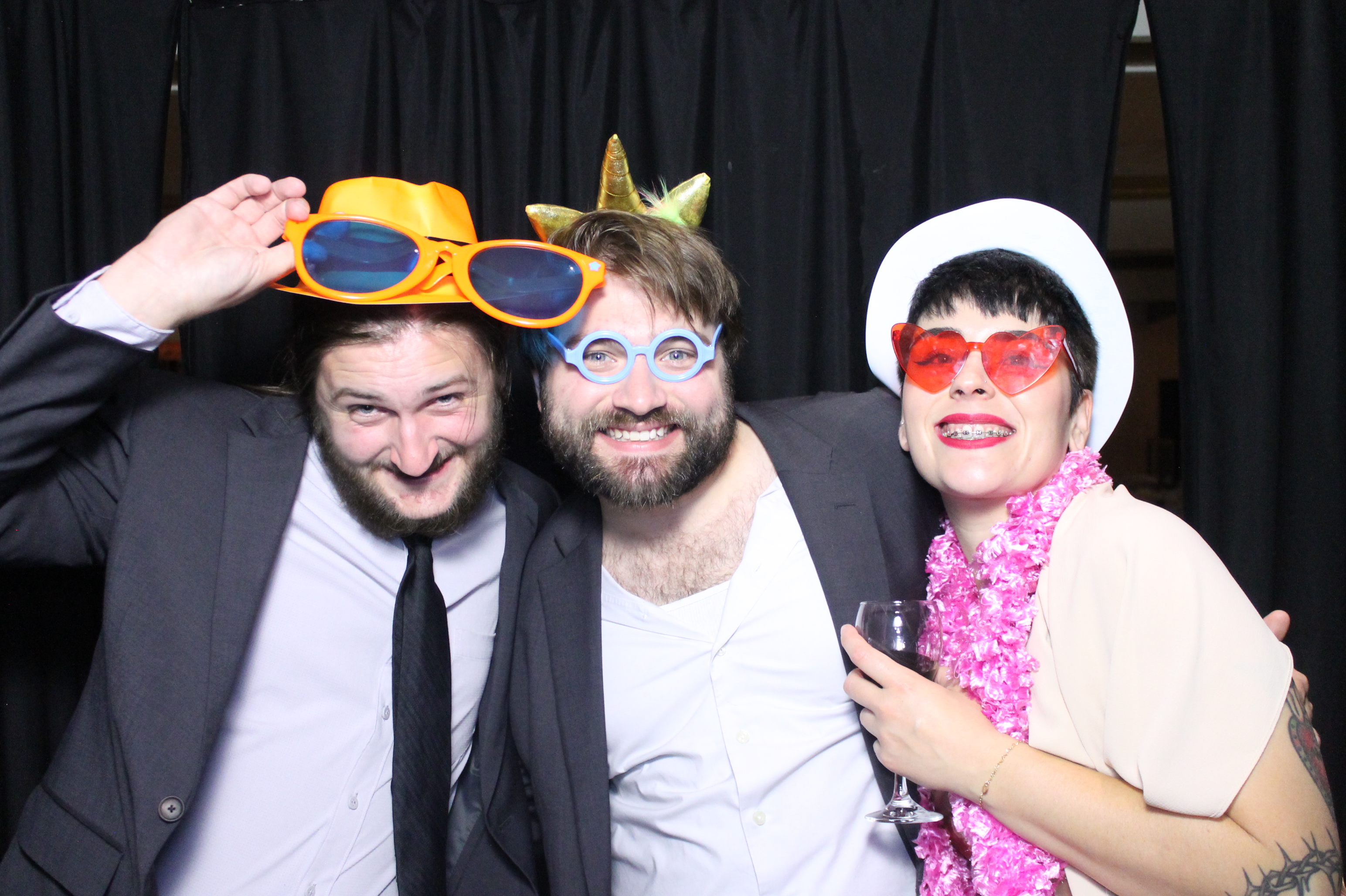 Hannah & Zack Wedding | View more photos from the event at gallery.photoboothcincy.com/u/PhotoBoothCincy/Hannah-Zack-Wedding