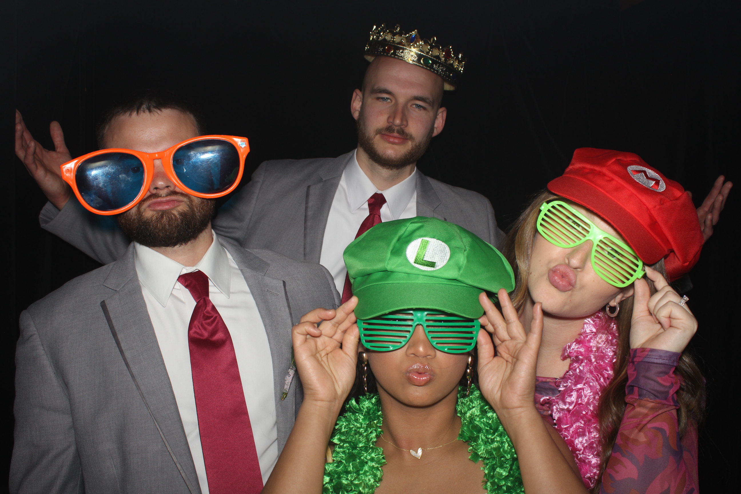 Holland Mayer Wedding | View more photos from the event at gallery.photoboothcincy.com/u/PhotoBoothCincy/Holland-Mayer-Wedding