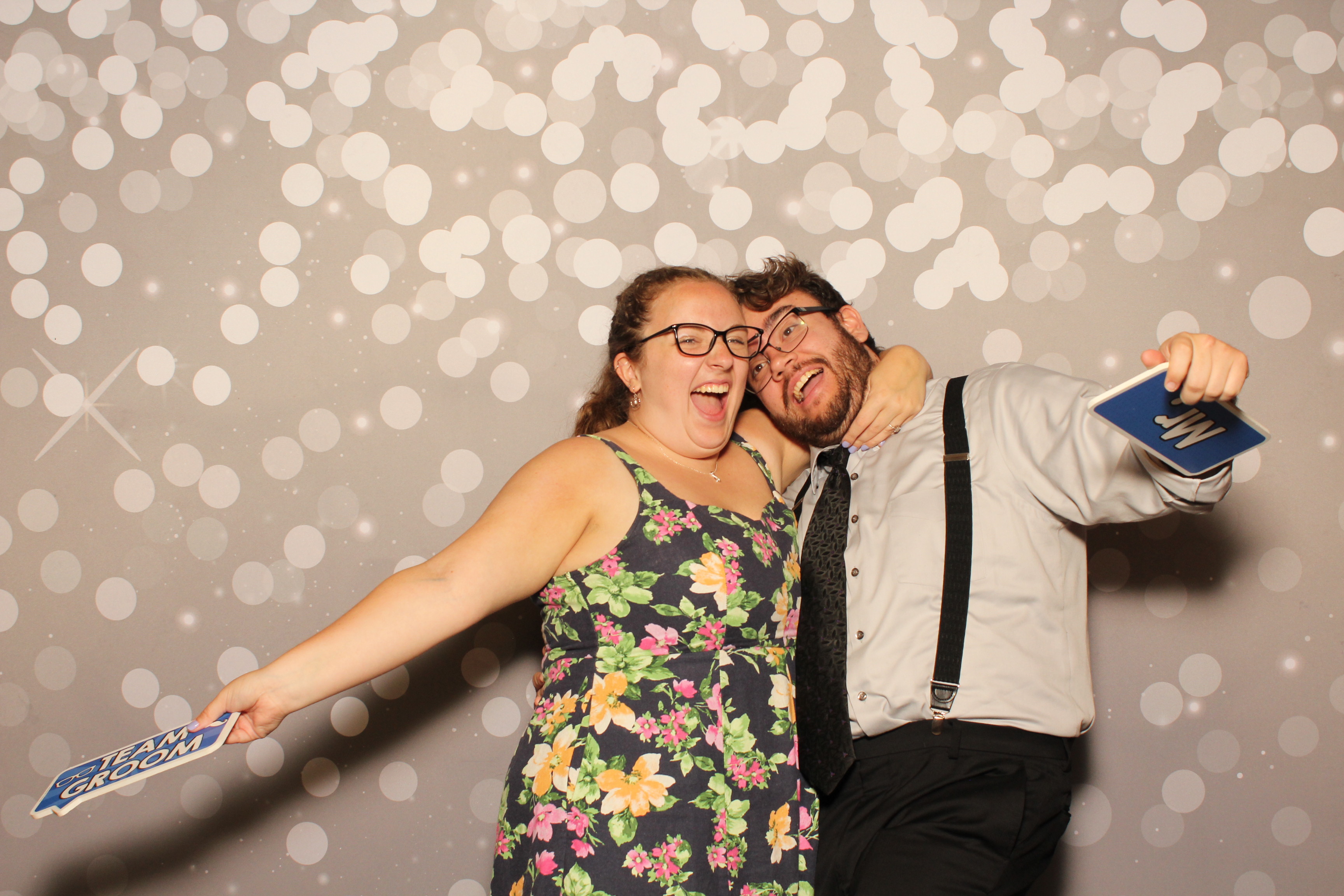 Holly & Brandon | View more photos from the event at gallery.photoboothcincy.com/u/PhotoBoothCincy/Holly-Brandon