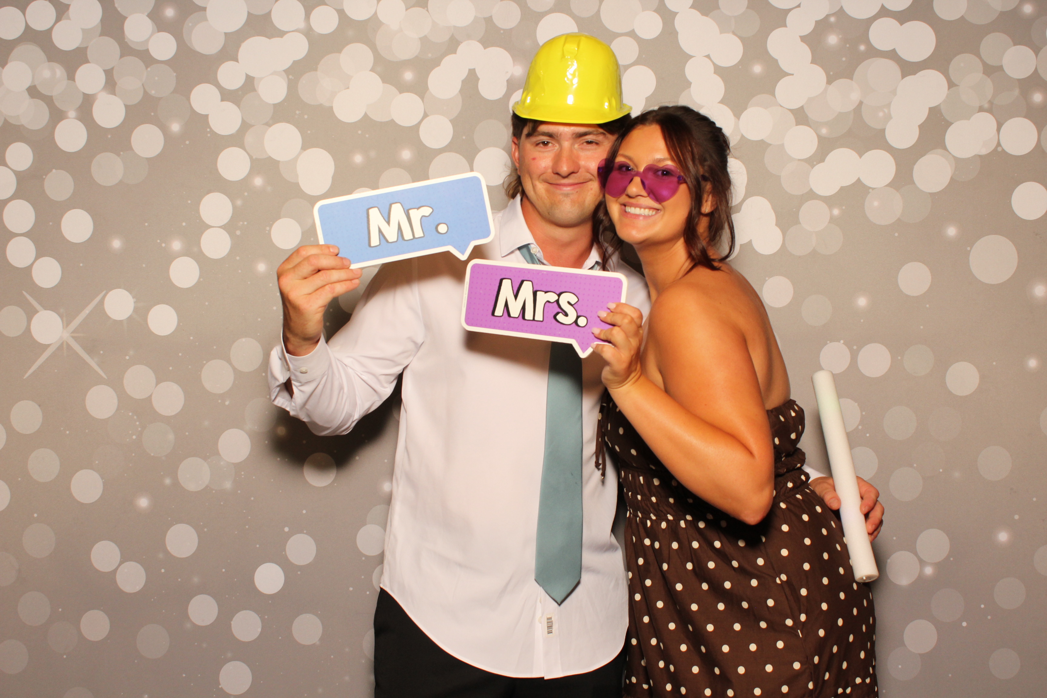 Holly & Brandon | View more photos from the event at gallery.photoboothcincy.com/u/PhotoBoothCincy/Holly-Brandon