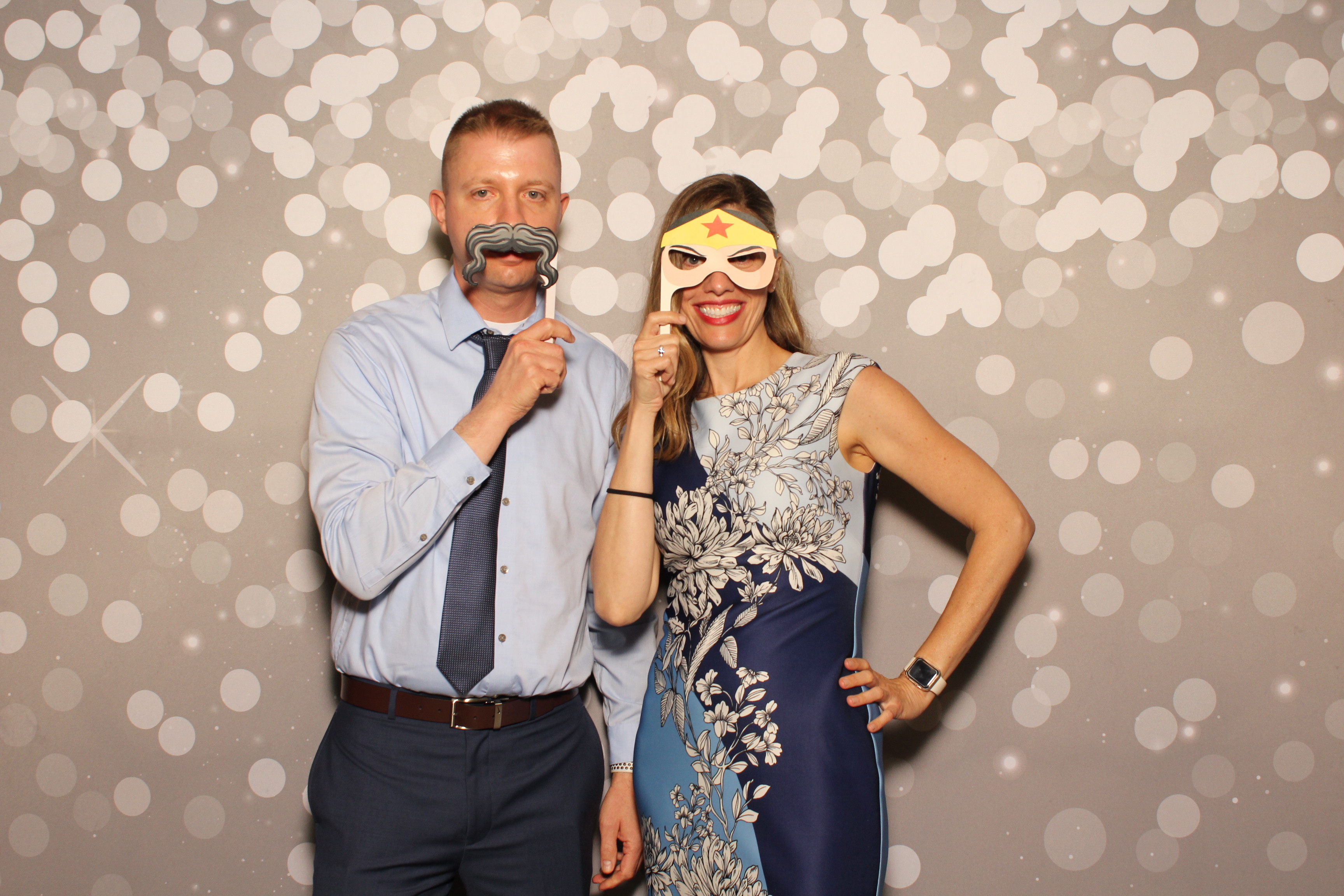 Holly & Brandon | View more photos from the event at gallery.photoboothcincy.com/u/PhotoBoothCincy/Holly-Brandon