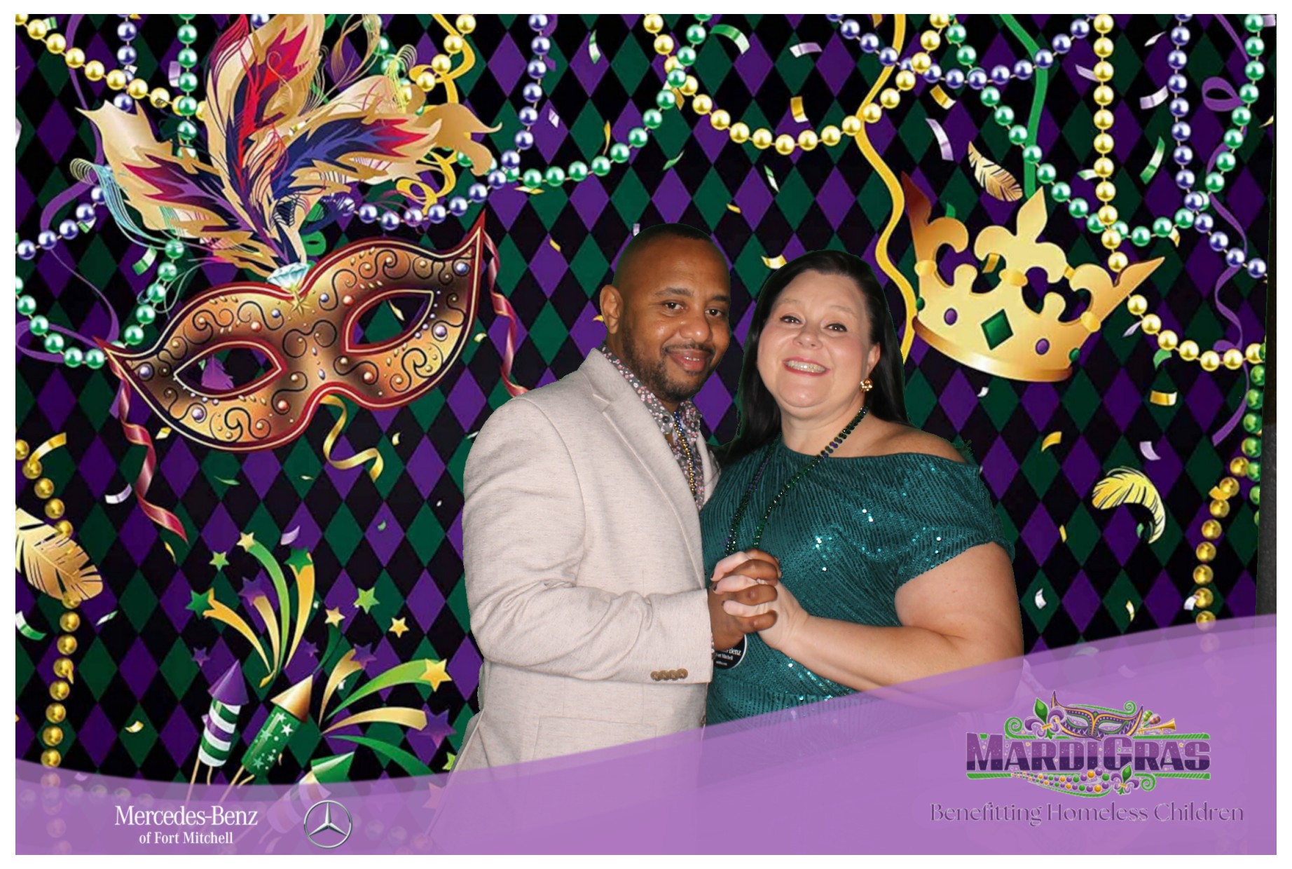 Jeff Wyler Foundation | View more photos from the event at gallery.photoboothcincy.com/u/PhotoBoothCincy/Jeff-Wyler-Foundation-1
