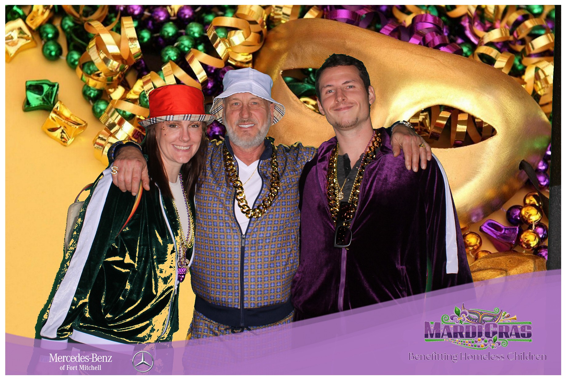 Jeff Wyler Foundation | View more photos from the event at gallery.photoboothcincy.com/u/PhotoBoothCincy/Jeff-Wyler-Foundation-1