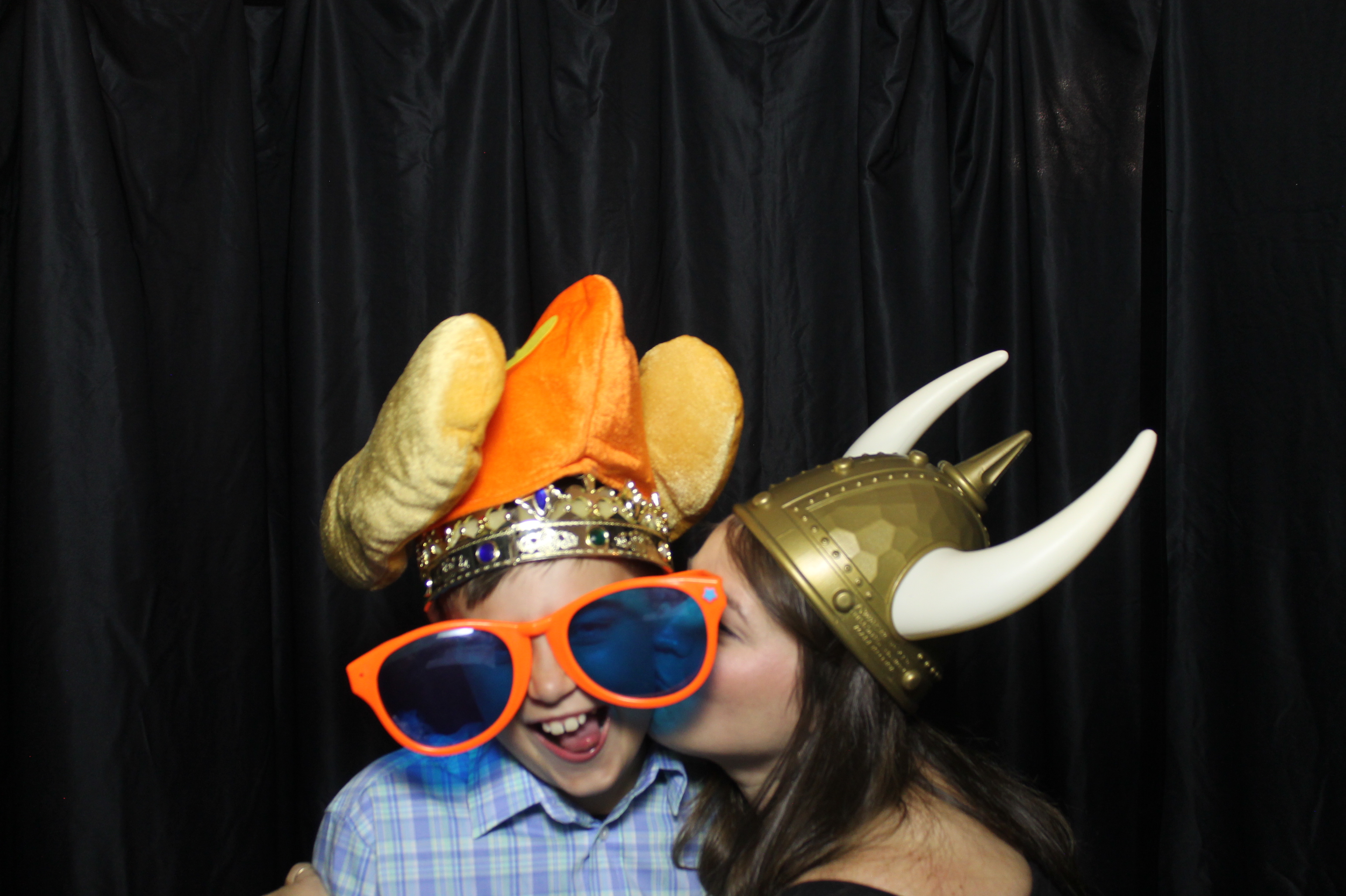 Jenna & Bob | View more photos from the event at gallery.photoboothcincy.com/u/PhotoBoothCincy/Jenna-Bob