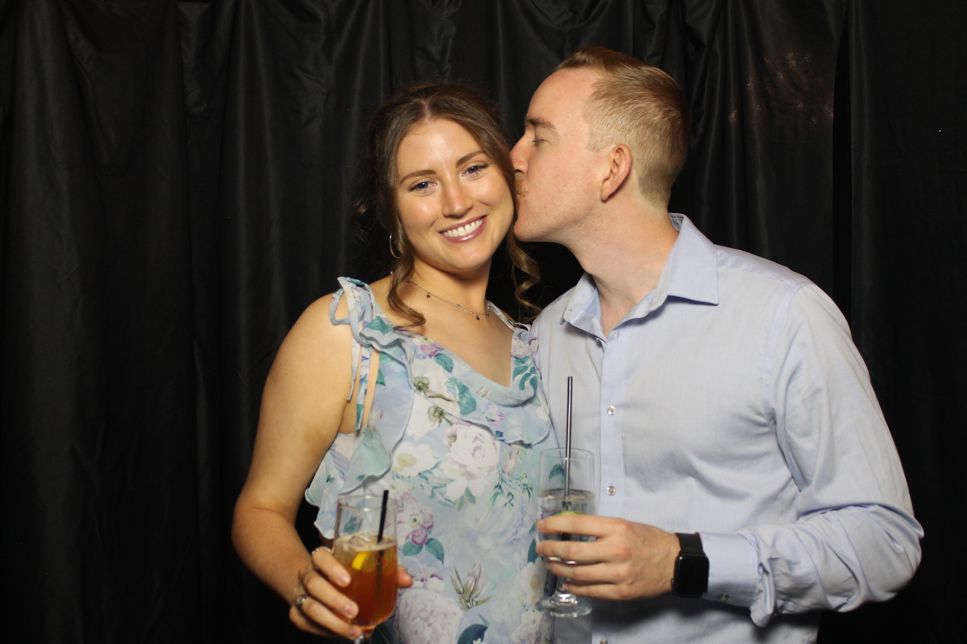 Jenna & Bob | View more photos from the event at gallery.photoboothcincy.com/u/PhotoBoothCincy/Jenna-Bob