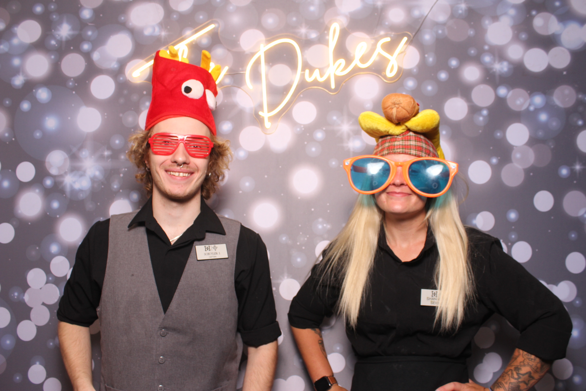 Jenna & Zack Reception | View more photos from the event at gallery.photoboothcincy.com/u/PhotoBoothCincy/Jenna-Zack-Reception